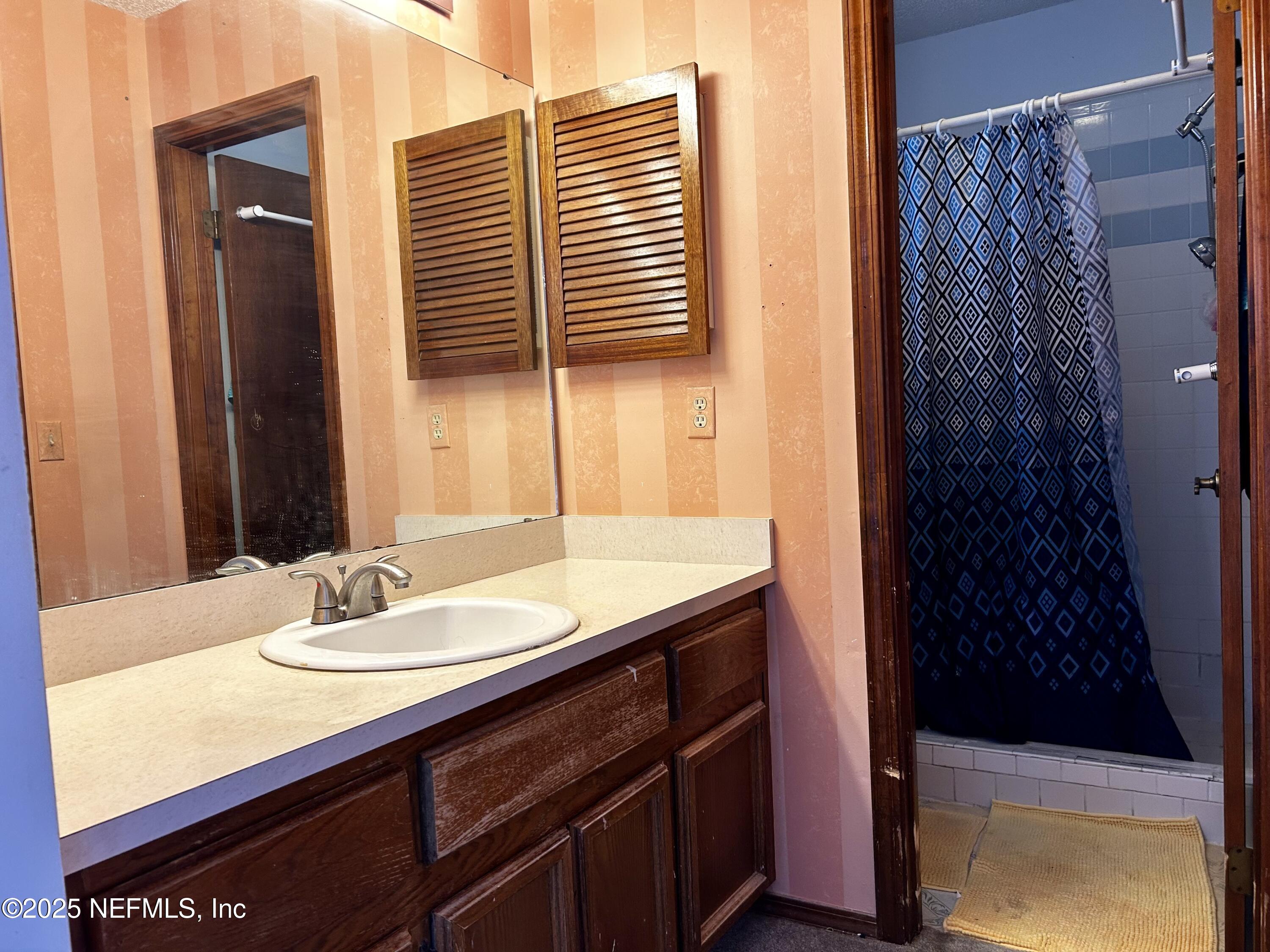 628 ROBERT LIVINGSTON Street