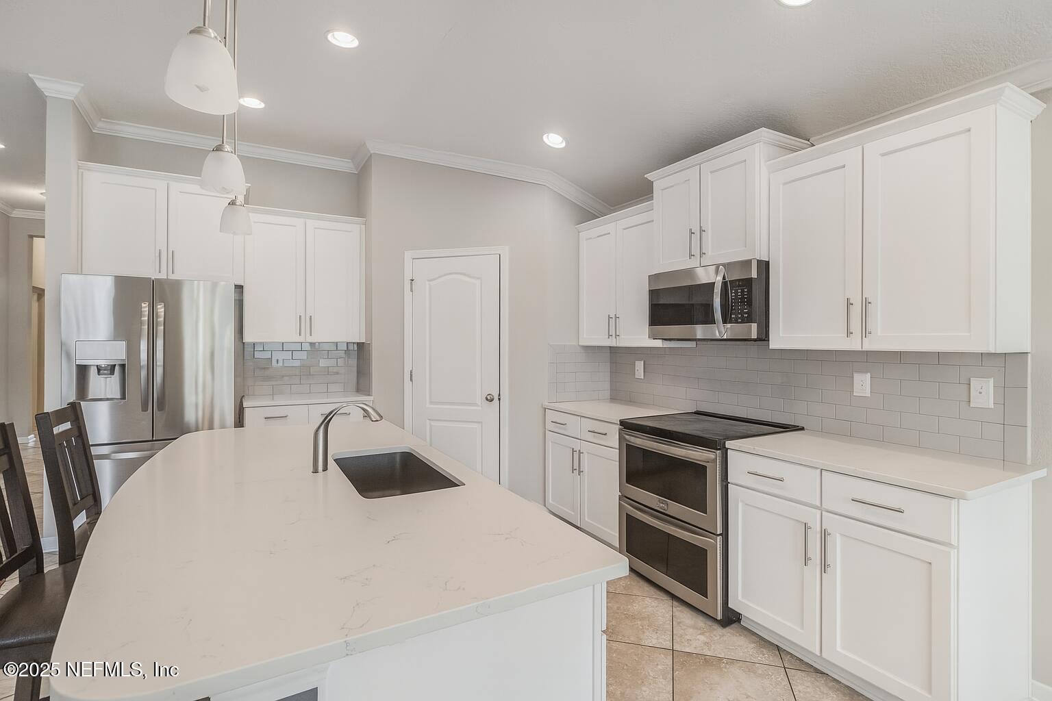 380 CRESCENT KEY Drive