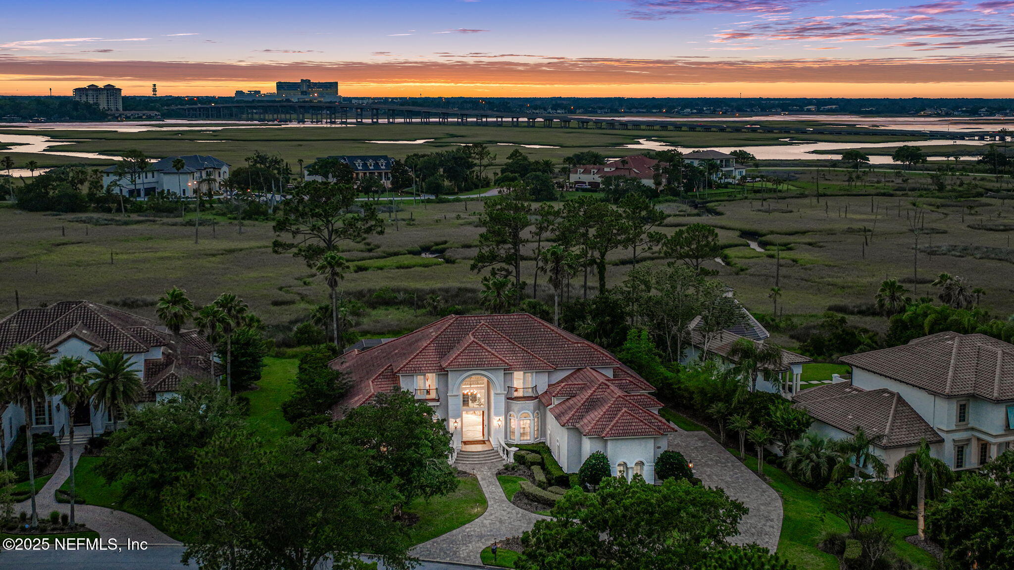 800 HAWKS NEST Court