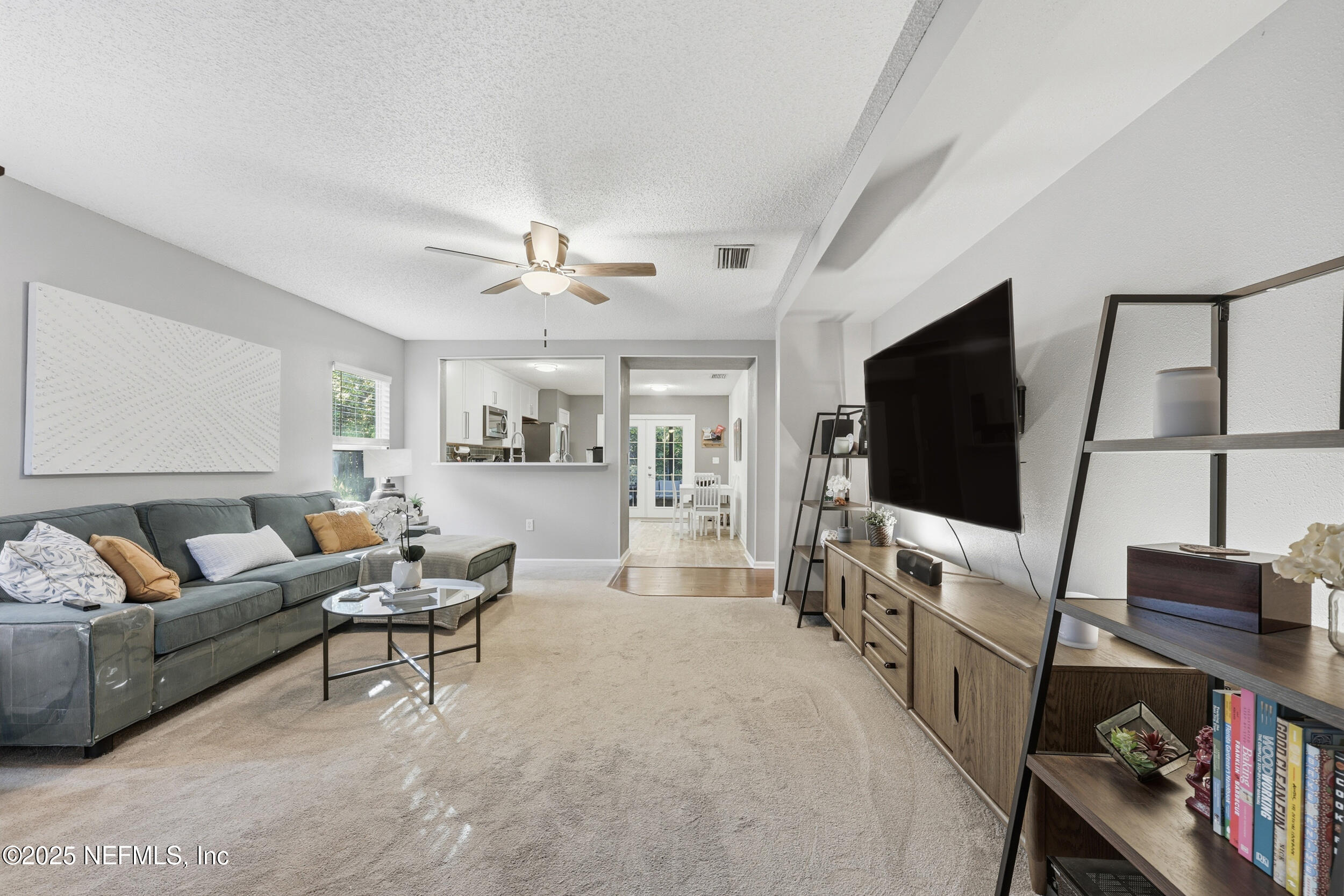 888 COLLINSWOOD Drive W