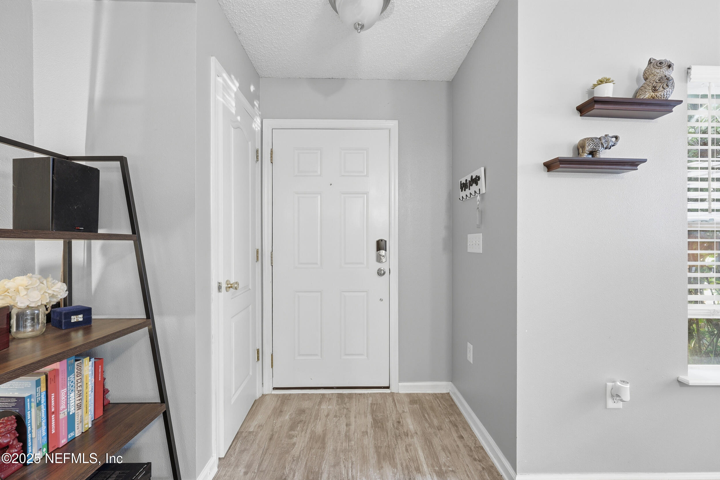 888 COLLINSWOOD Drive W