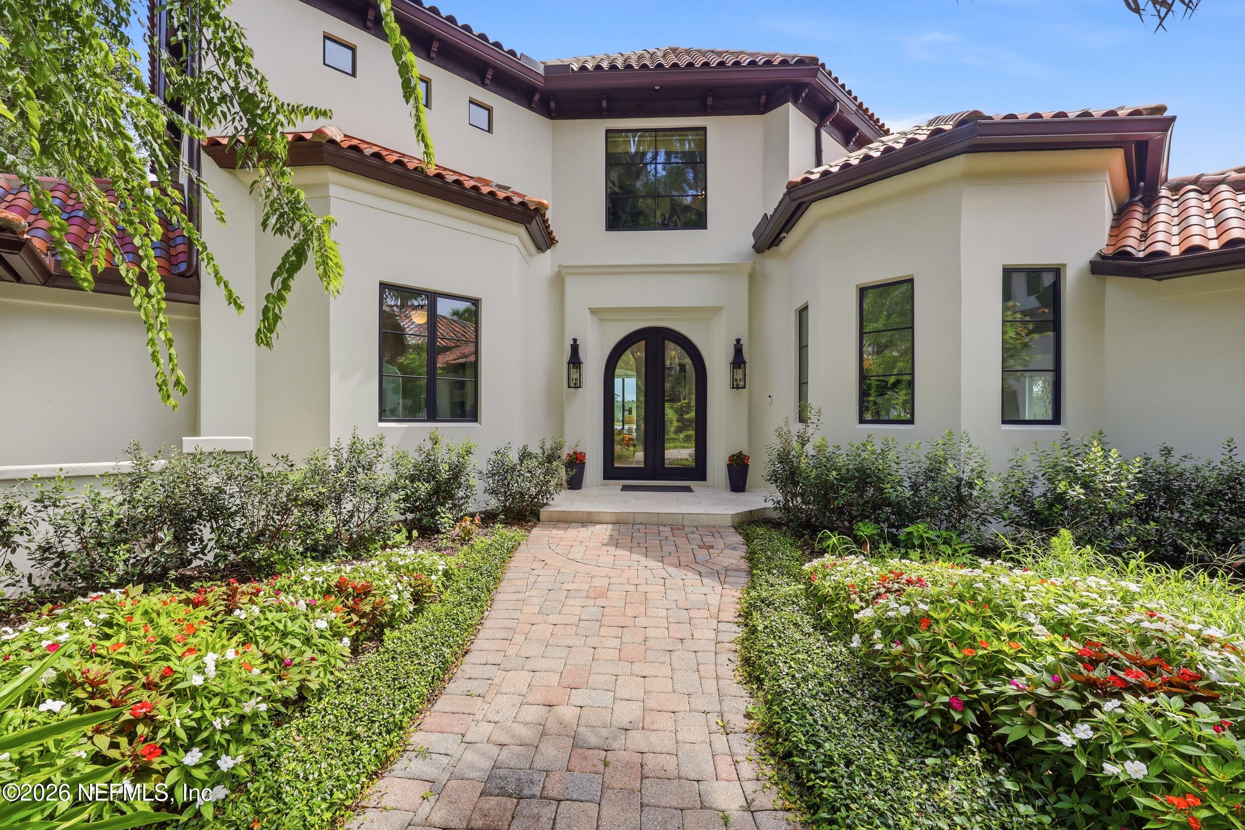121 ANNAPOLIS Lane