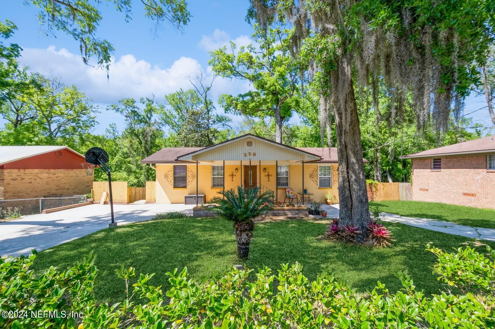 Orange Park, FL home for sale located at 259 Aquarius Concourse, Orange Park, FL 32073