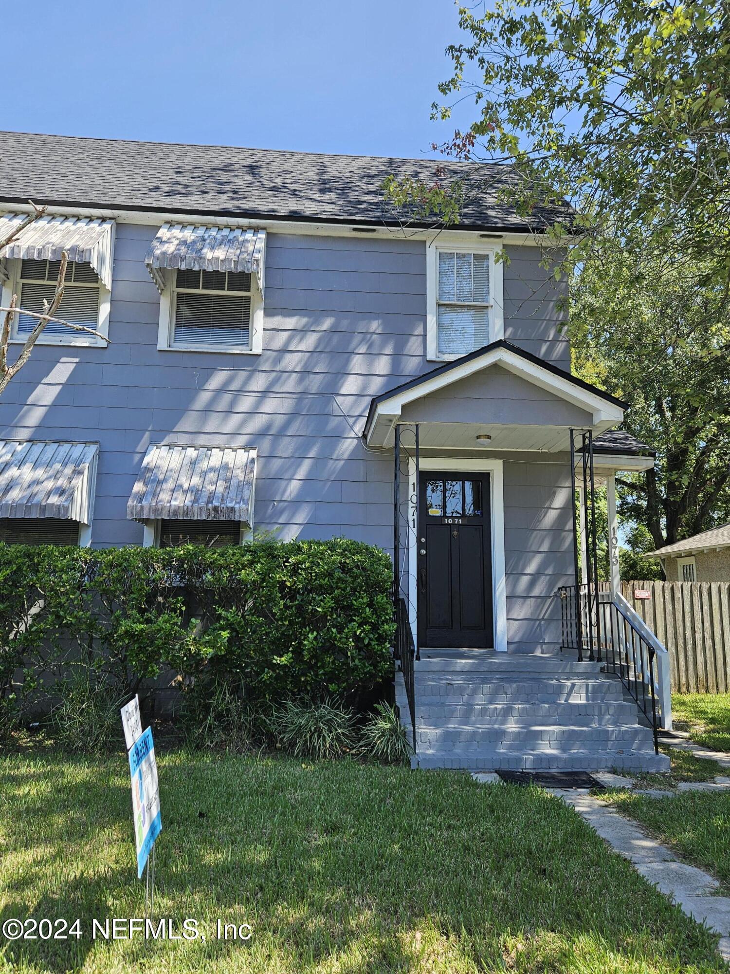 1073 CHERRY Street