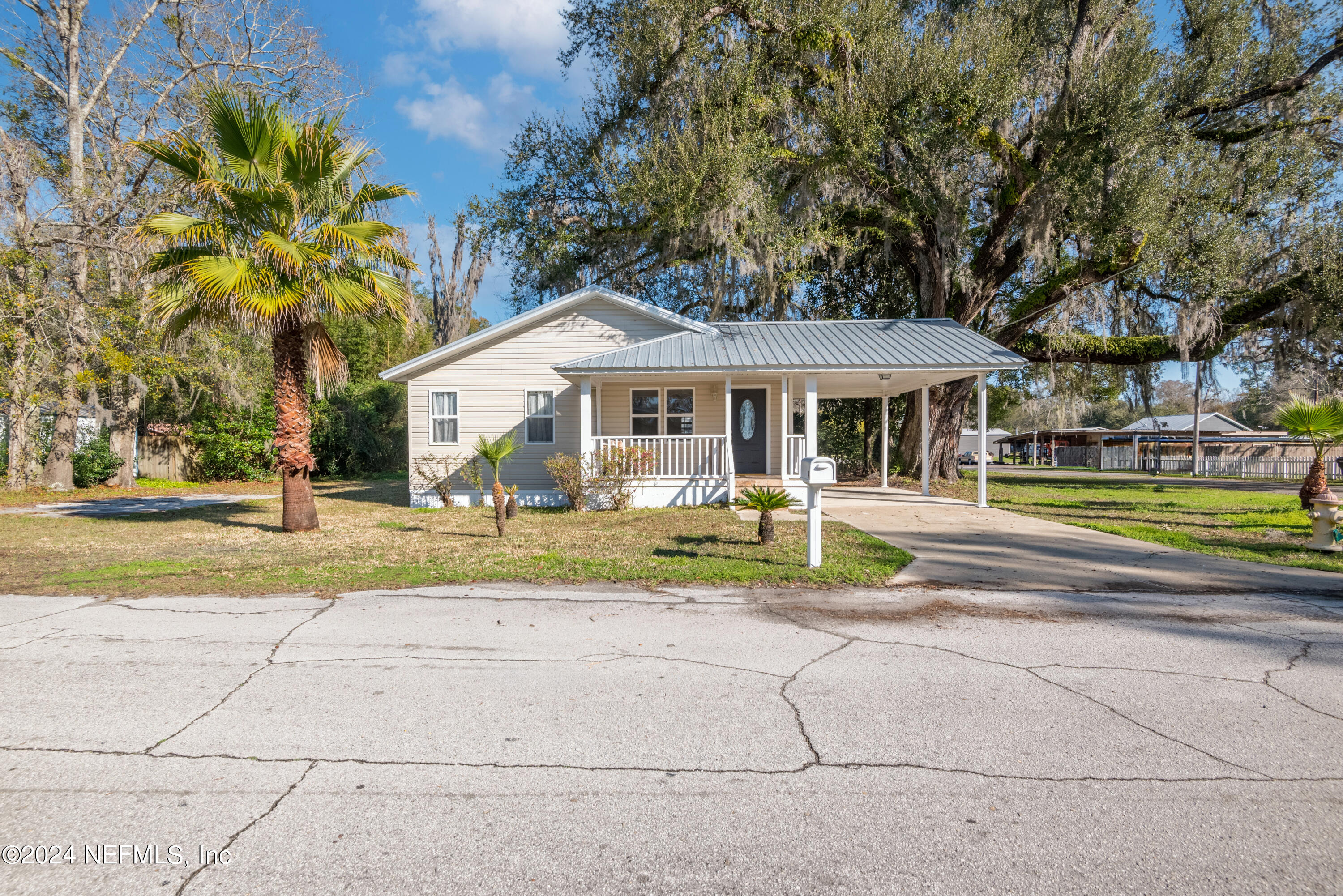 Lake Butler, FL home for sale located at 205 SW 4TH Street, Lake Butler, FL 32054