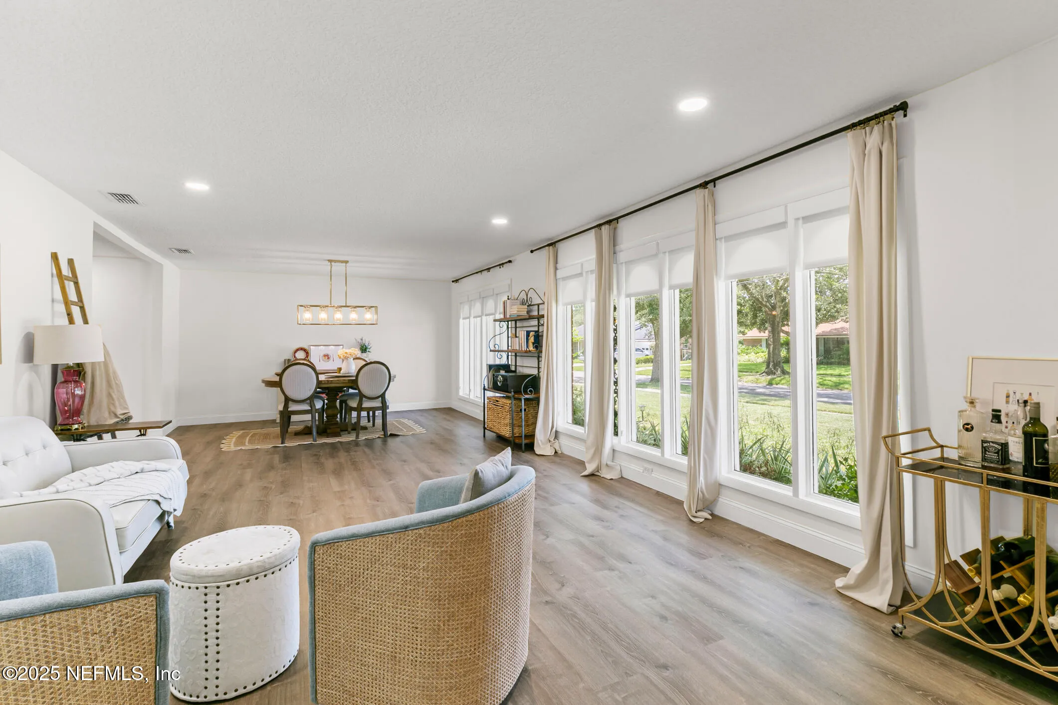 Jacksonville, Florida 32216, United States, 4 Bedrooms Bedrooms, ,3 BathroomsBathrooms,Residential,Pending,188543