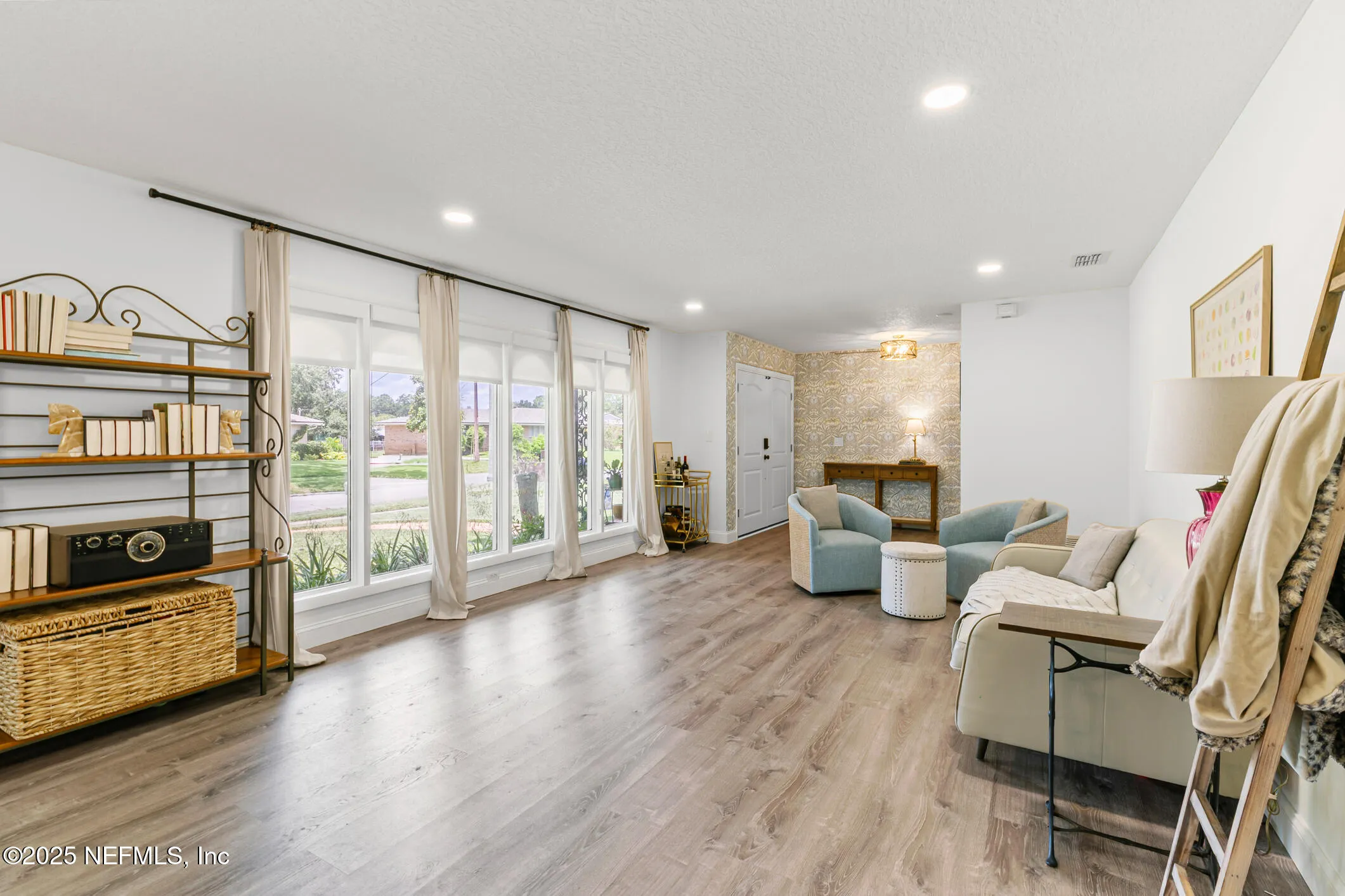 Jacksonville, Florida 32216, United States, 4 Bedrooms Bedrooms, ,3 BathroomsBathrooms,Residential,Pending,188543