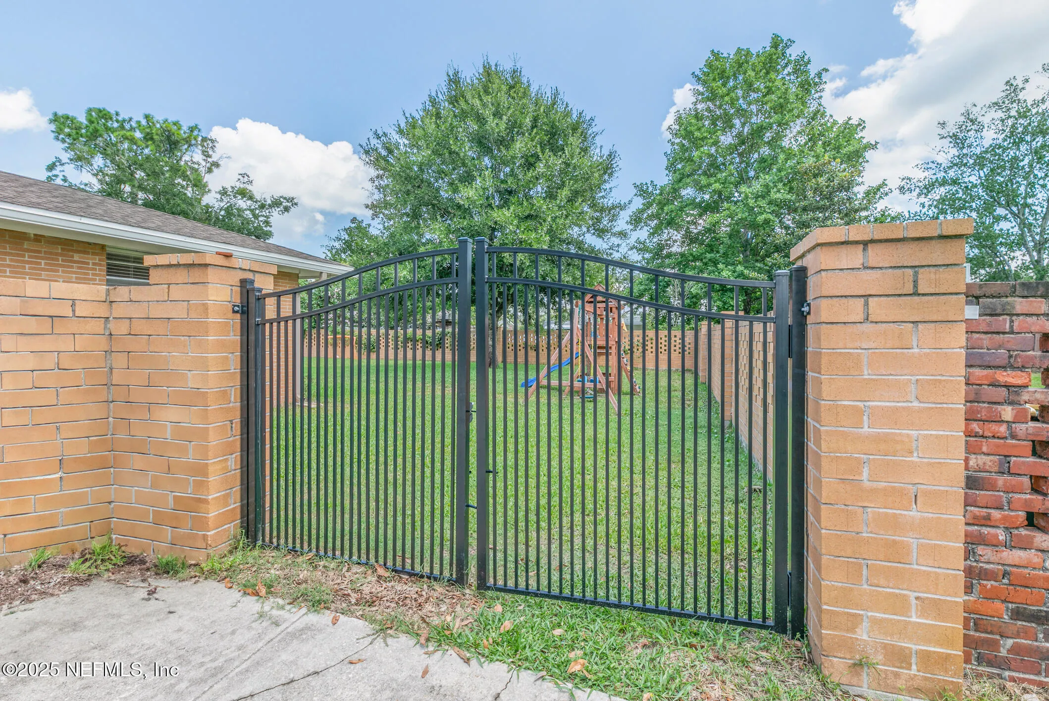 Jacksonville, Florida 32216, United States, 4 Bedrooms Bedrooms, ,3 BathroomsBathrooms,Residential,Pending,188543