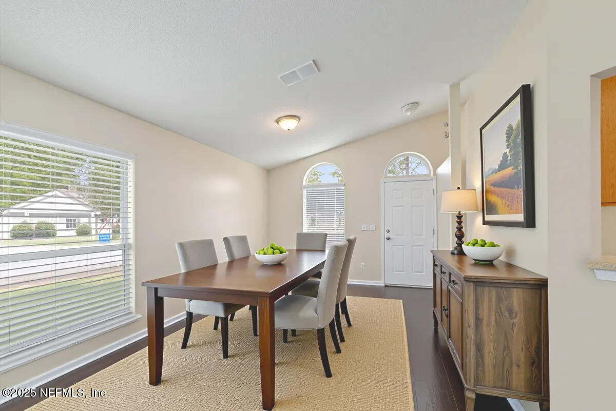 1201 WOODCHURCH Lane