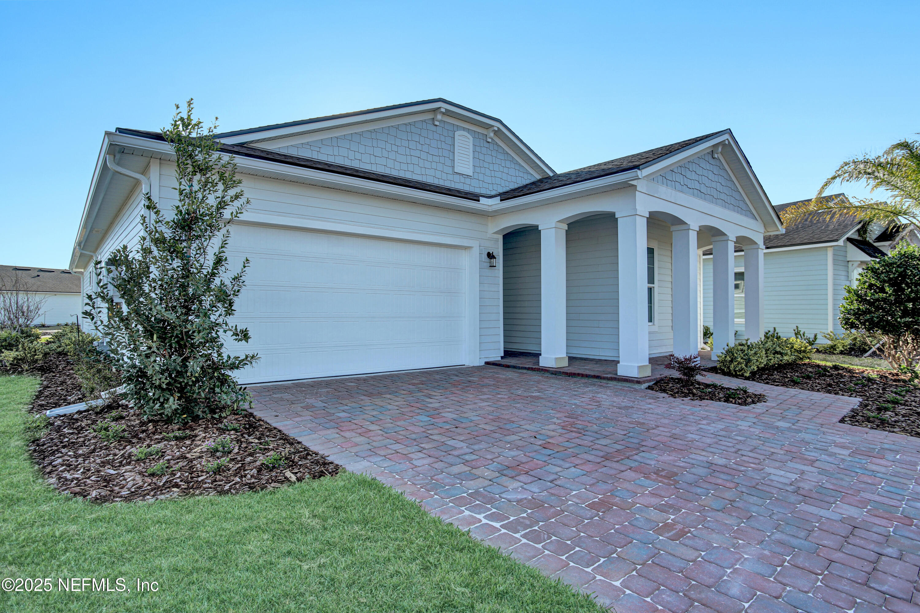 352 APPLEJACK Drive