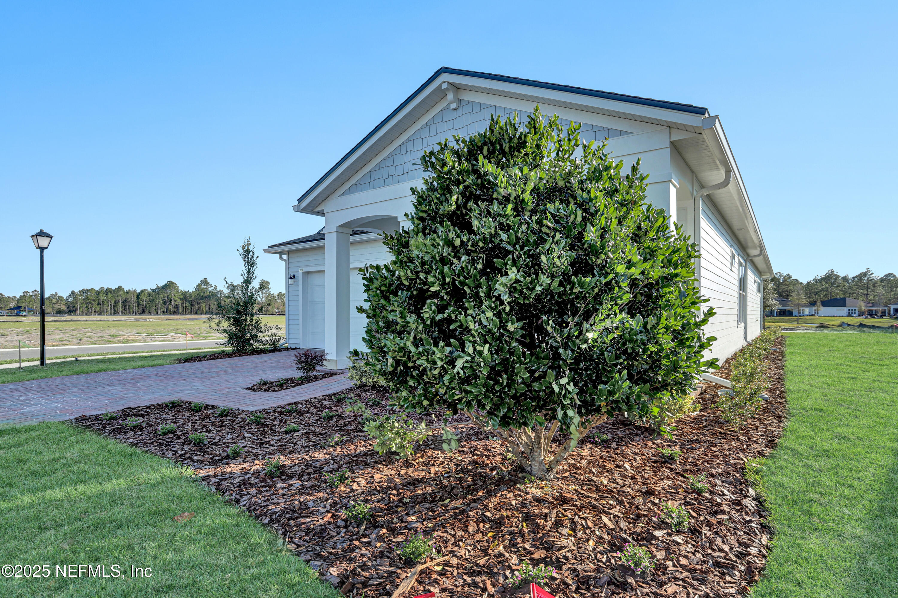 352 APPLEJACK Drive