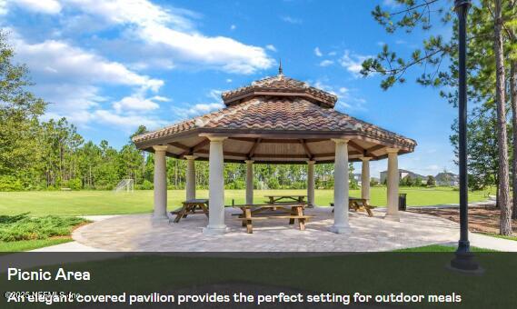 92 KINGSLEY PARK Way