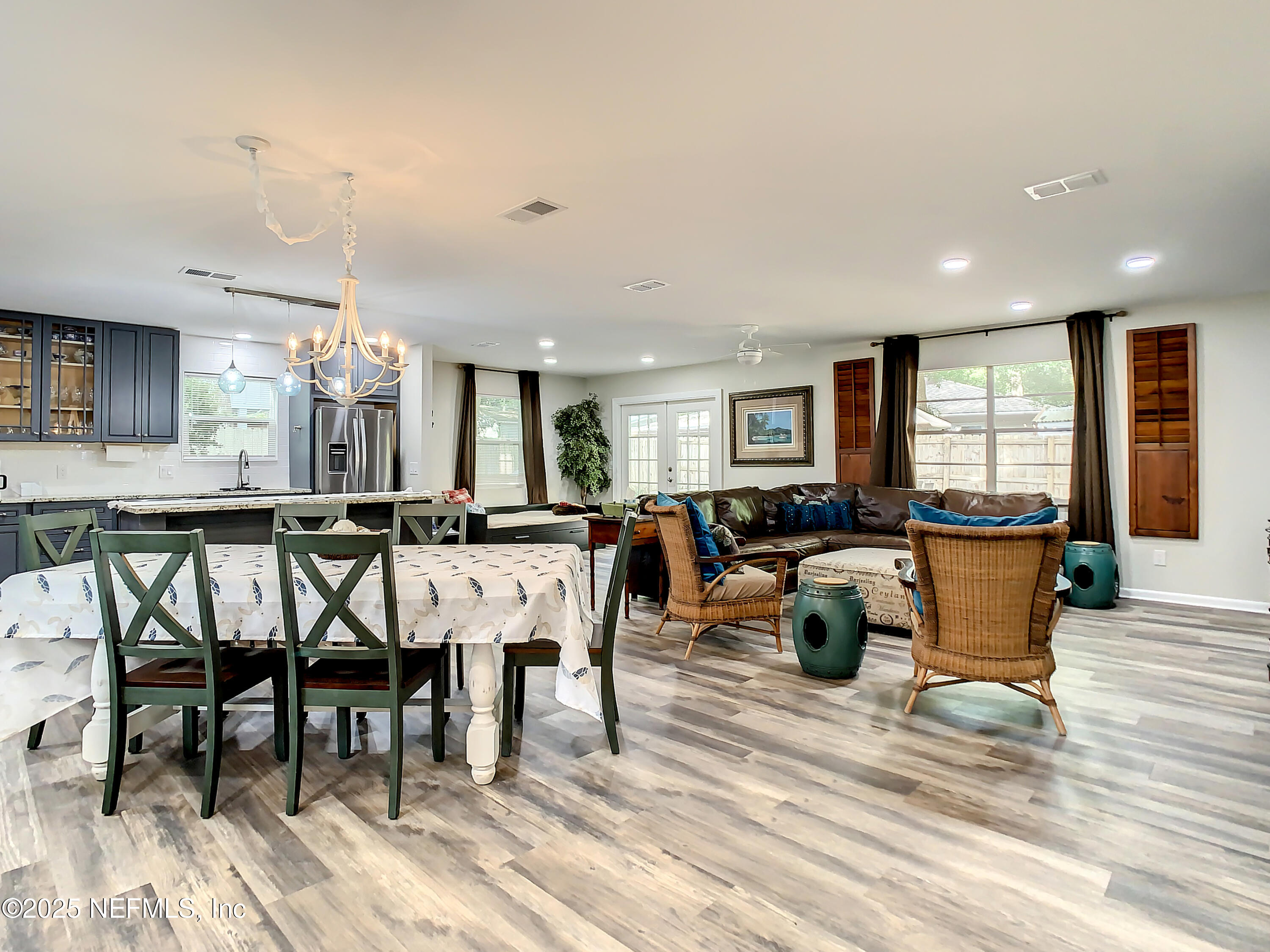 460 LOBELIA Road