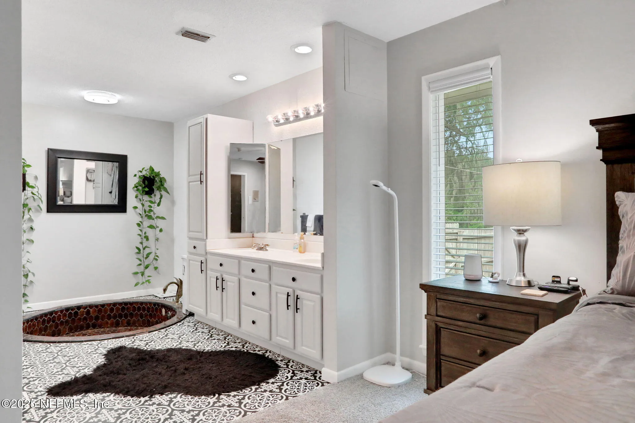 Jacksonville, Florida 32277, United States, 3 Bedrooms Bedrooms, ,3 BathroomsBathrooms,Residential,Pending,207129