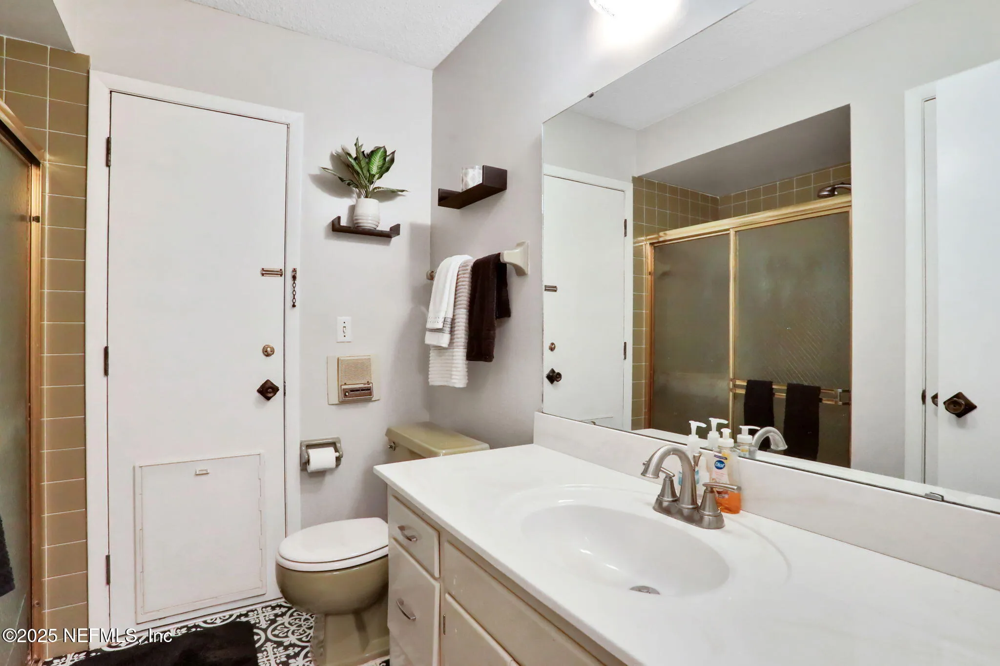 Jacksonville, Florida 32277, United States, 3 Bedrooms Bedrooms, ,3 BathroomsBathrooms,Residential,Pending,207129