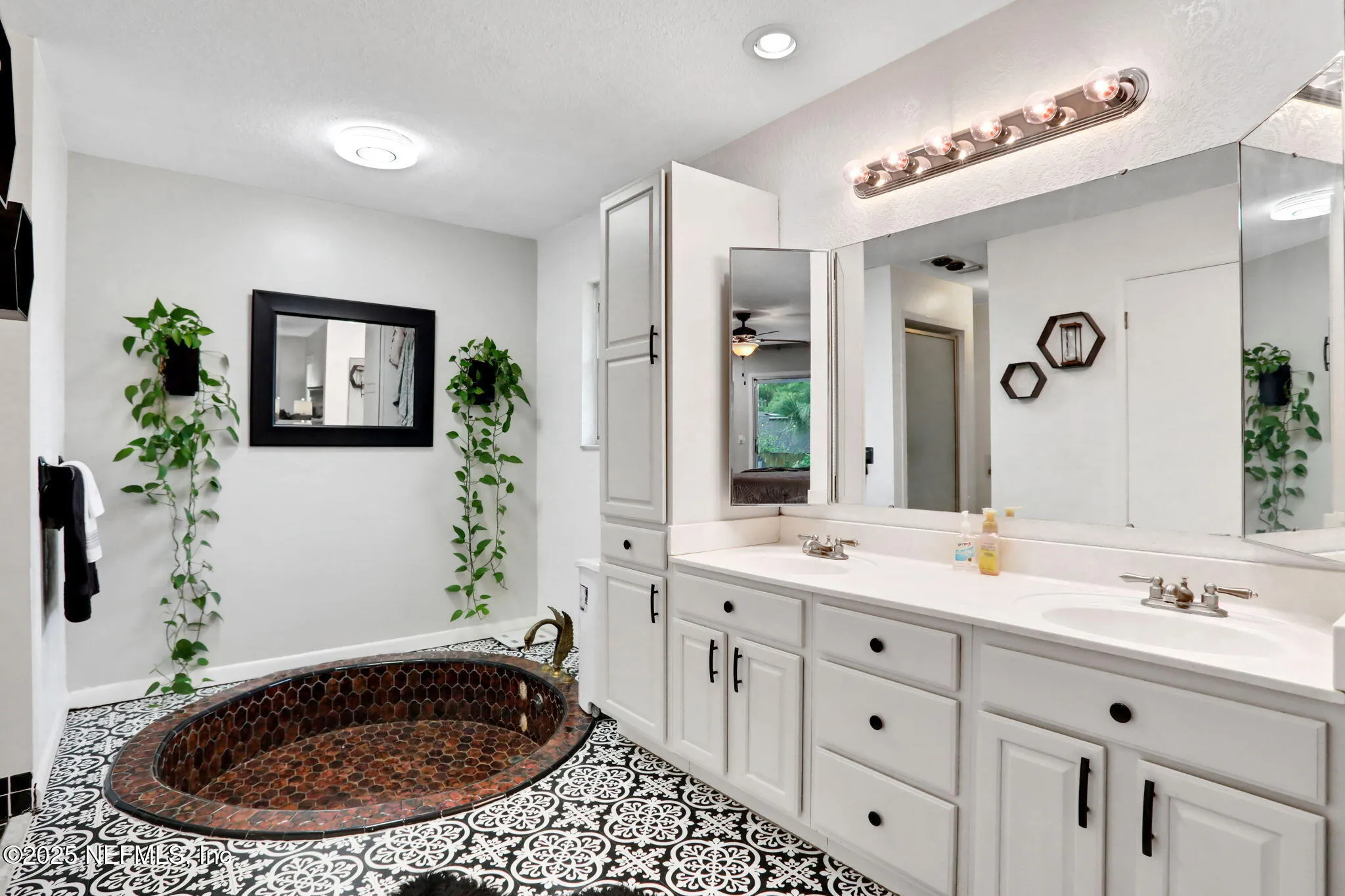 Jacksonville, Florida 32277, United States, 3 Bedrooms Bedrooms, ,3 BathroomsBathrooms,Residential,Pending,207129