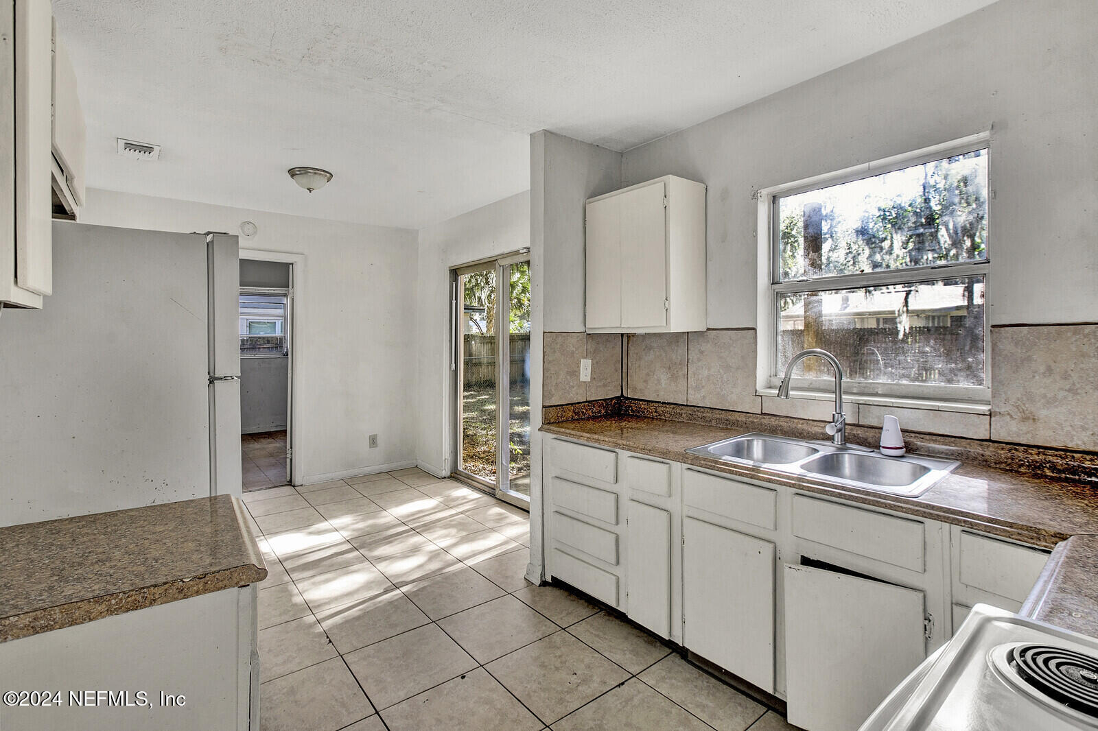 Jacksonville, Florida 32233, United States, 3 Bedrooms Bedrooms, ,2 BathroomsBathrooms,Residential,Pending,26565