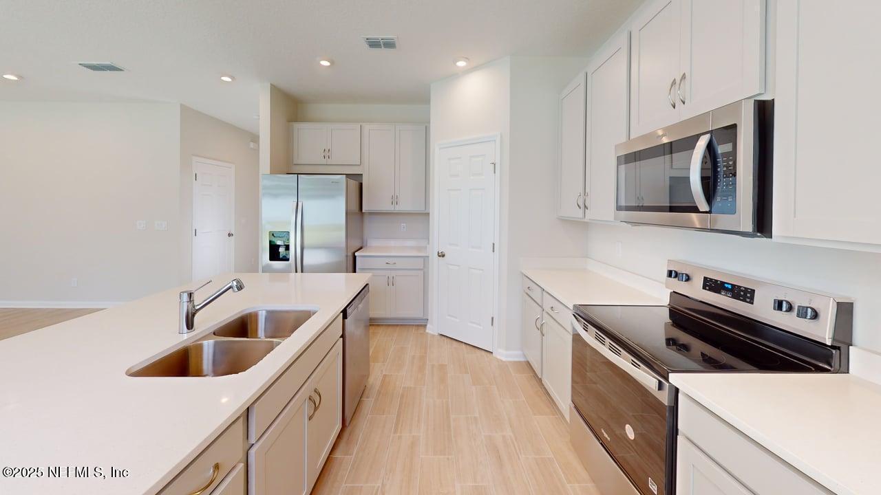 2927 DARLINGTON OAKS Road