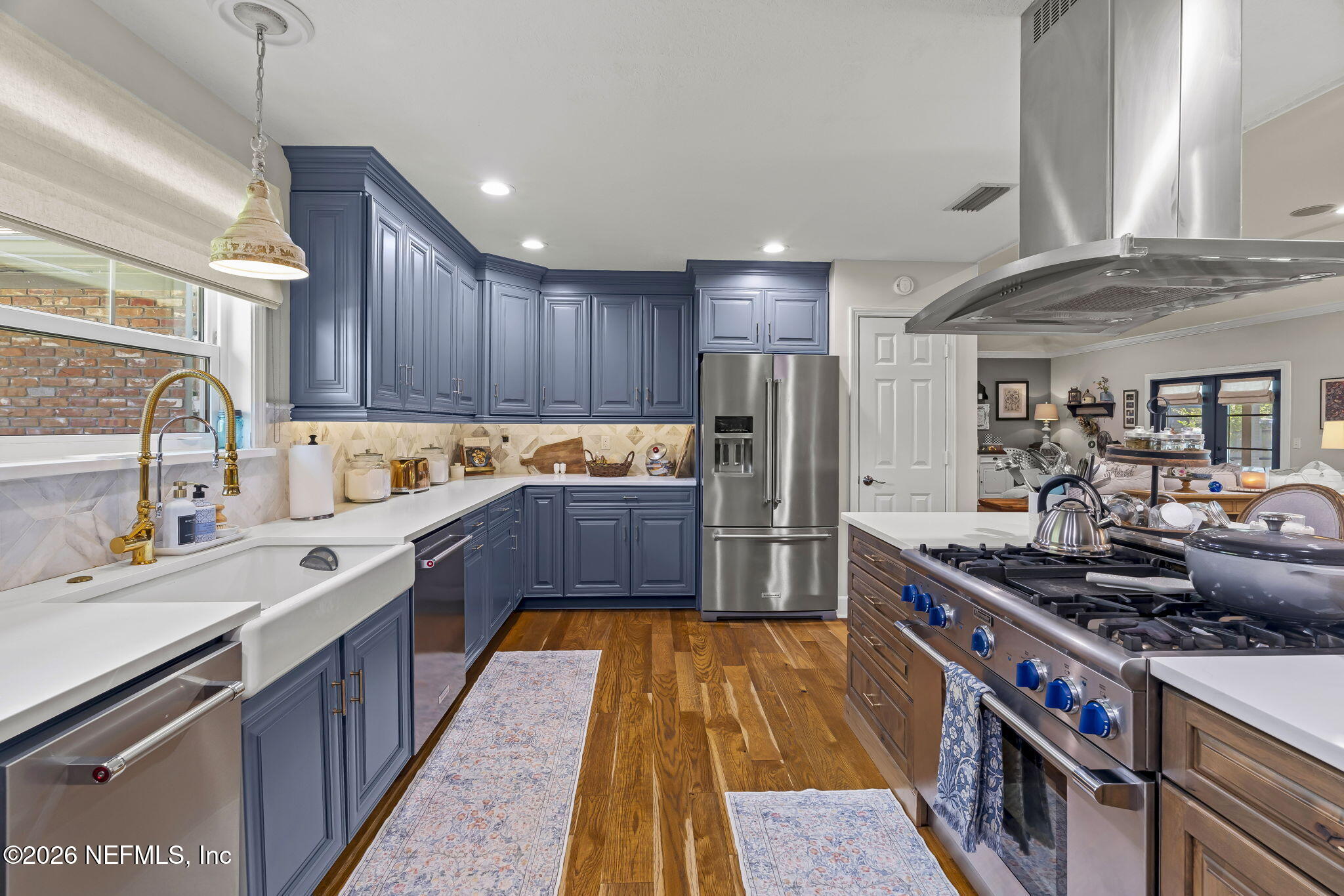 8148 BLUE JAY Lane
