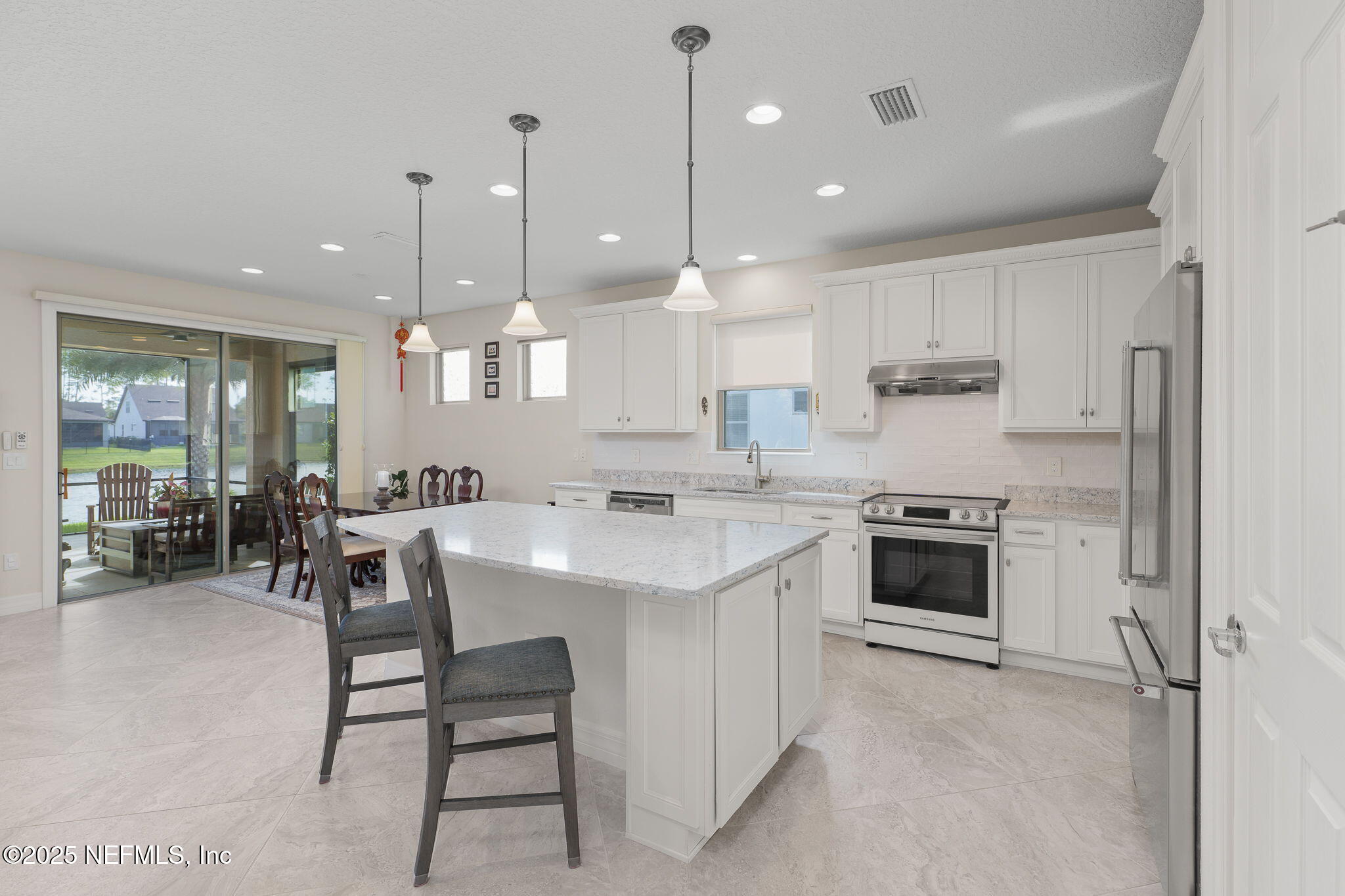194 WOOD POND Loop