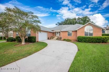 4967 LAUREL GREEN Way E