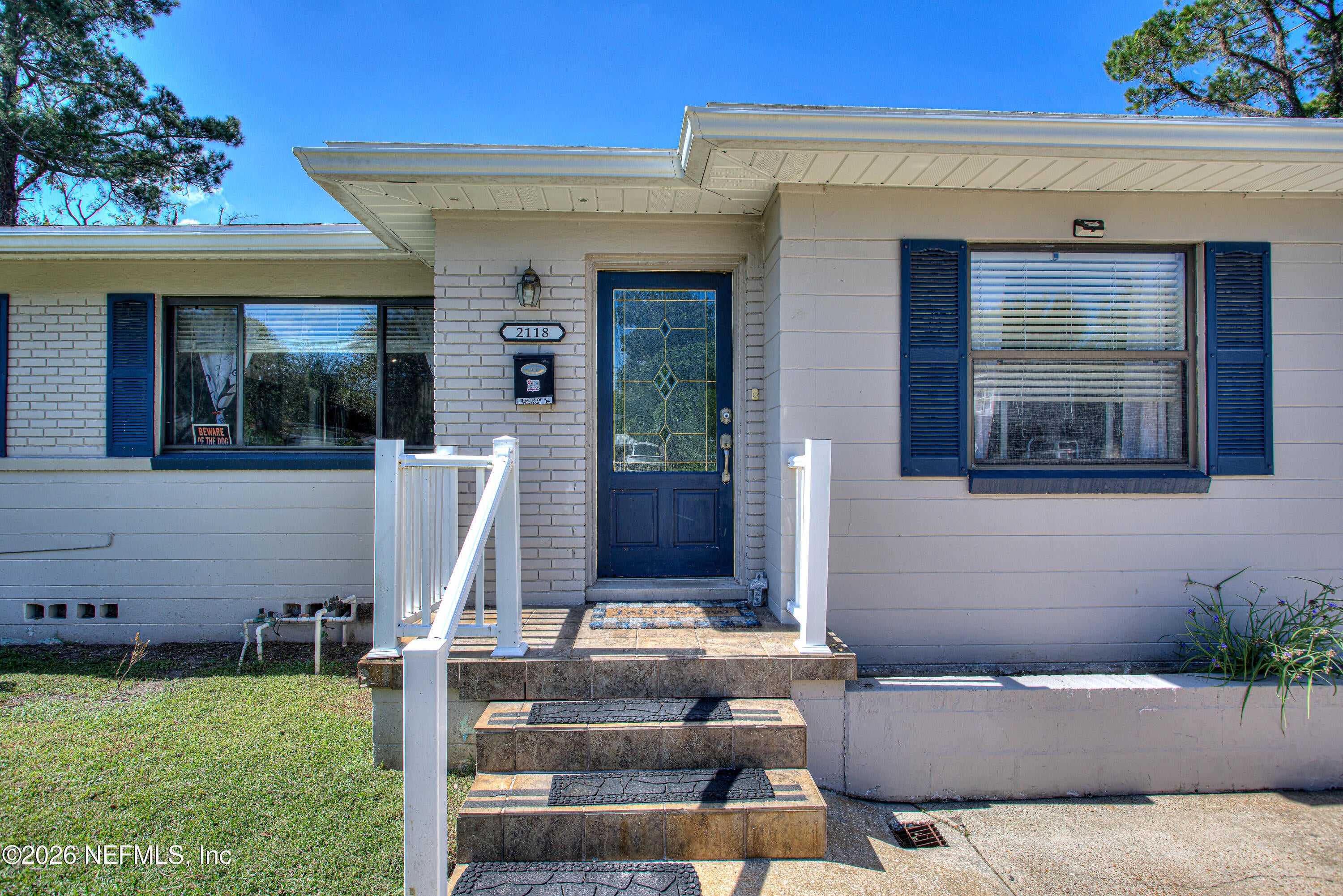 2118 RONALD Lane