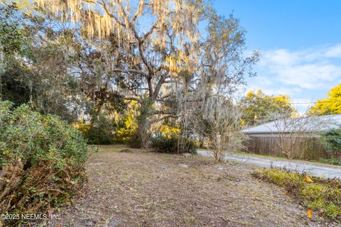 A home in Interlachen