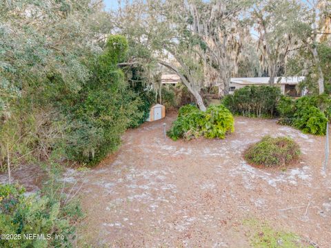 A home in Interlachen