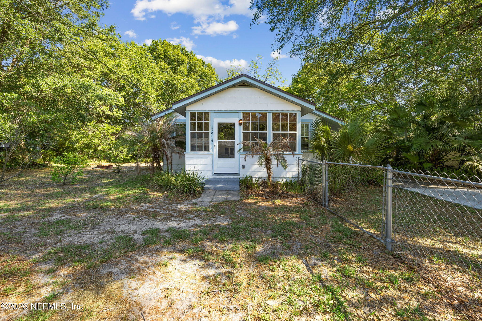 3045 DELLWOOD Avenue