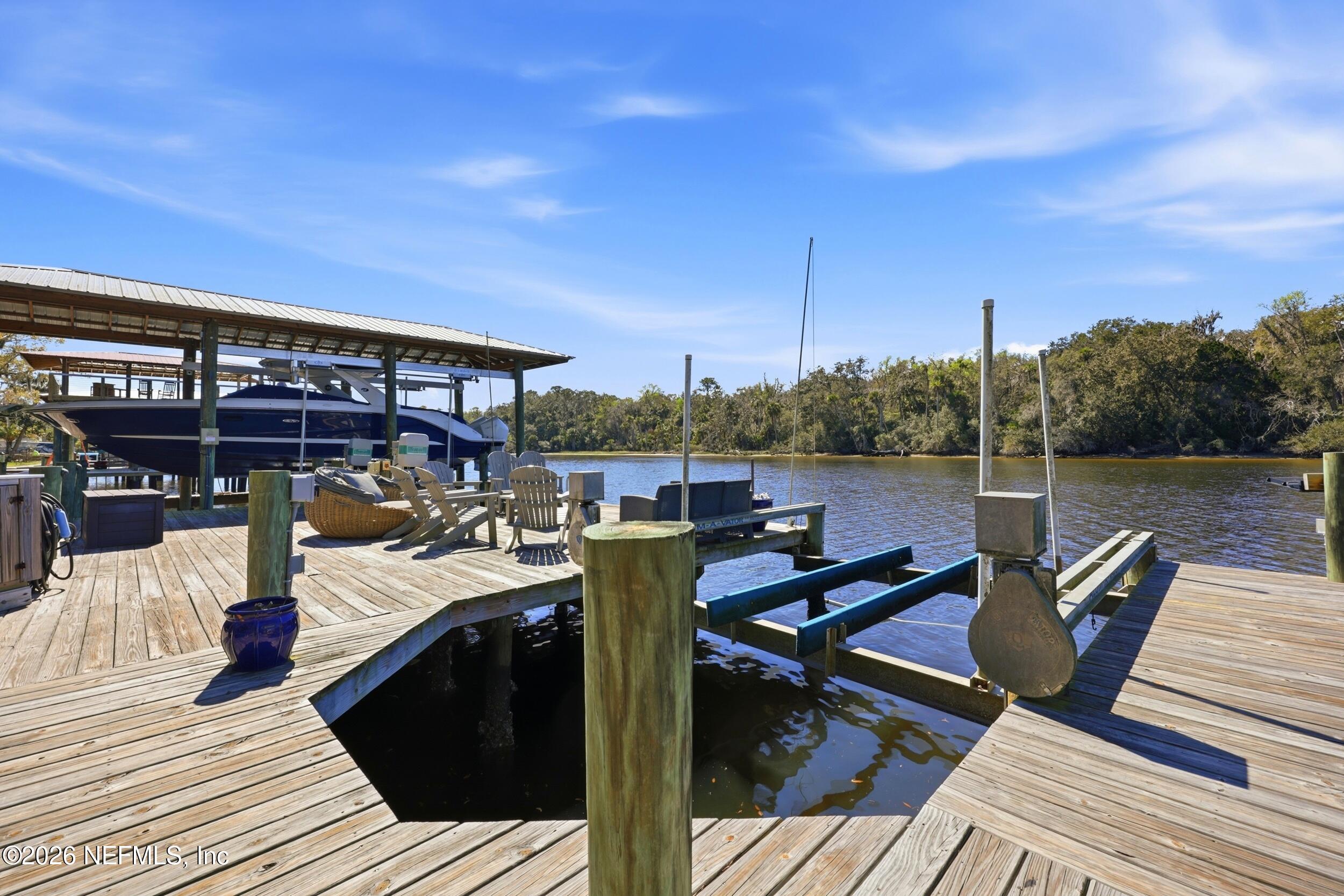 87 ROSCOE Boulevard N