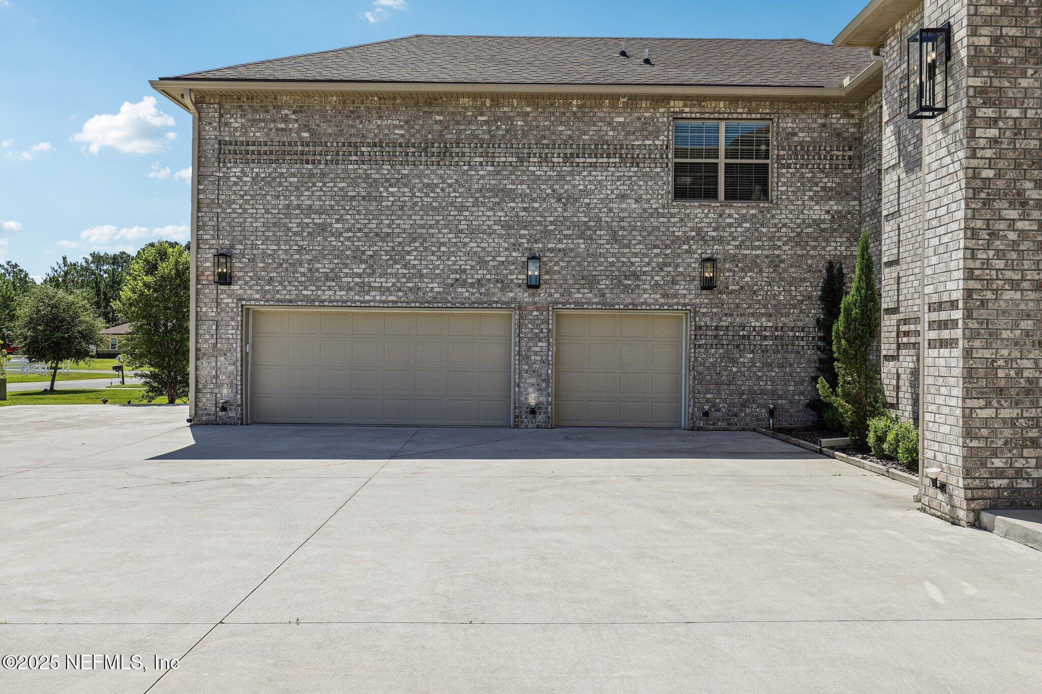 10114 FAIR HILL Court