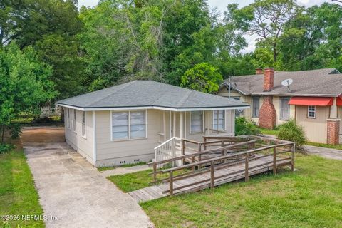 Photo of 739 LYNTON Street, Jacksonville, FL 32208 (MLS # 2145025)