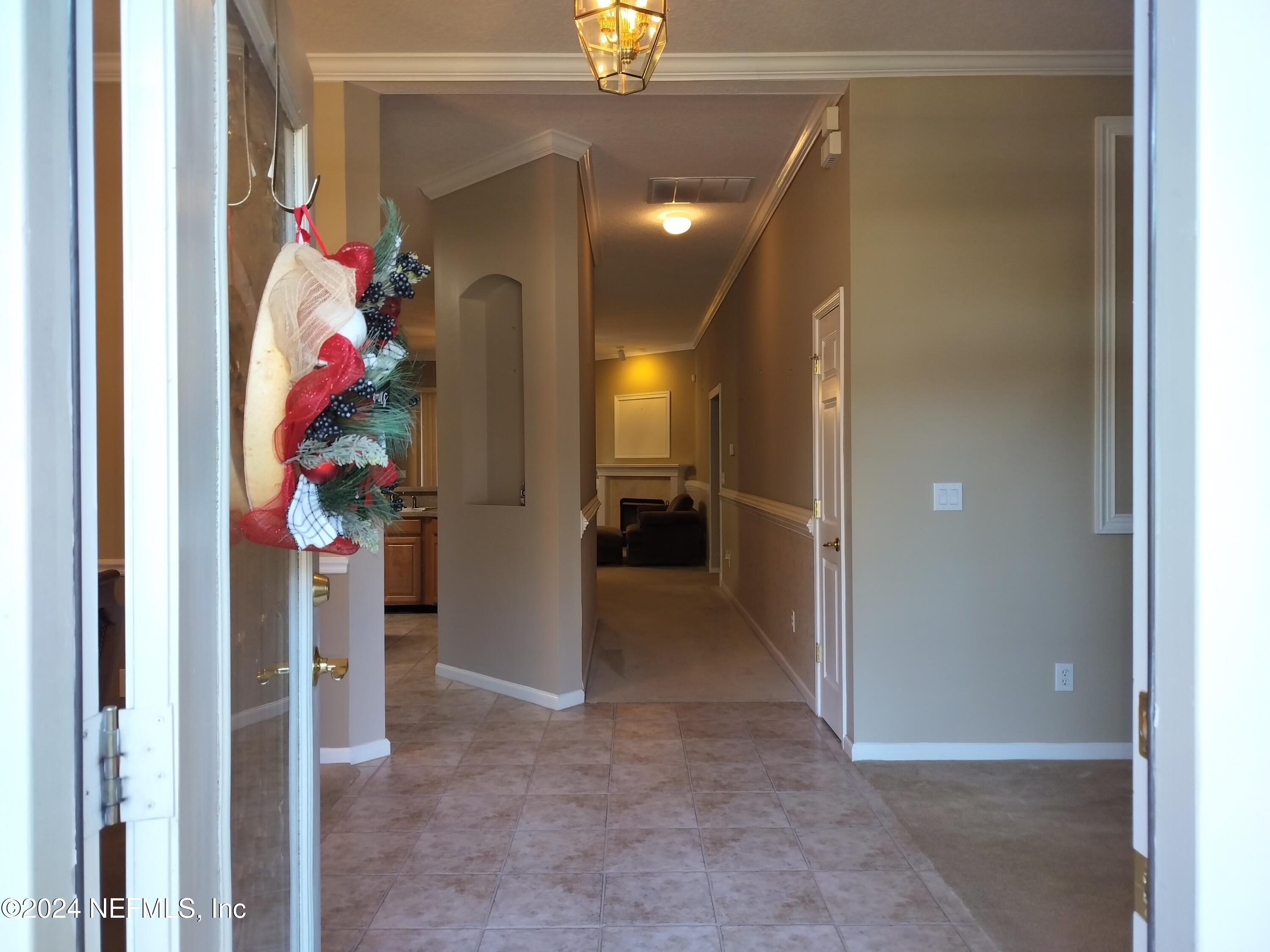2546 WILLOW CREEK Drive
