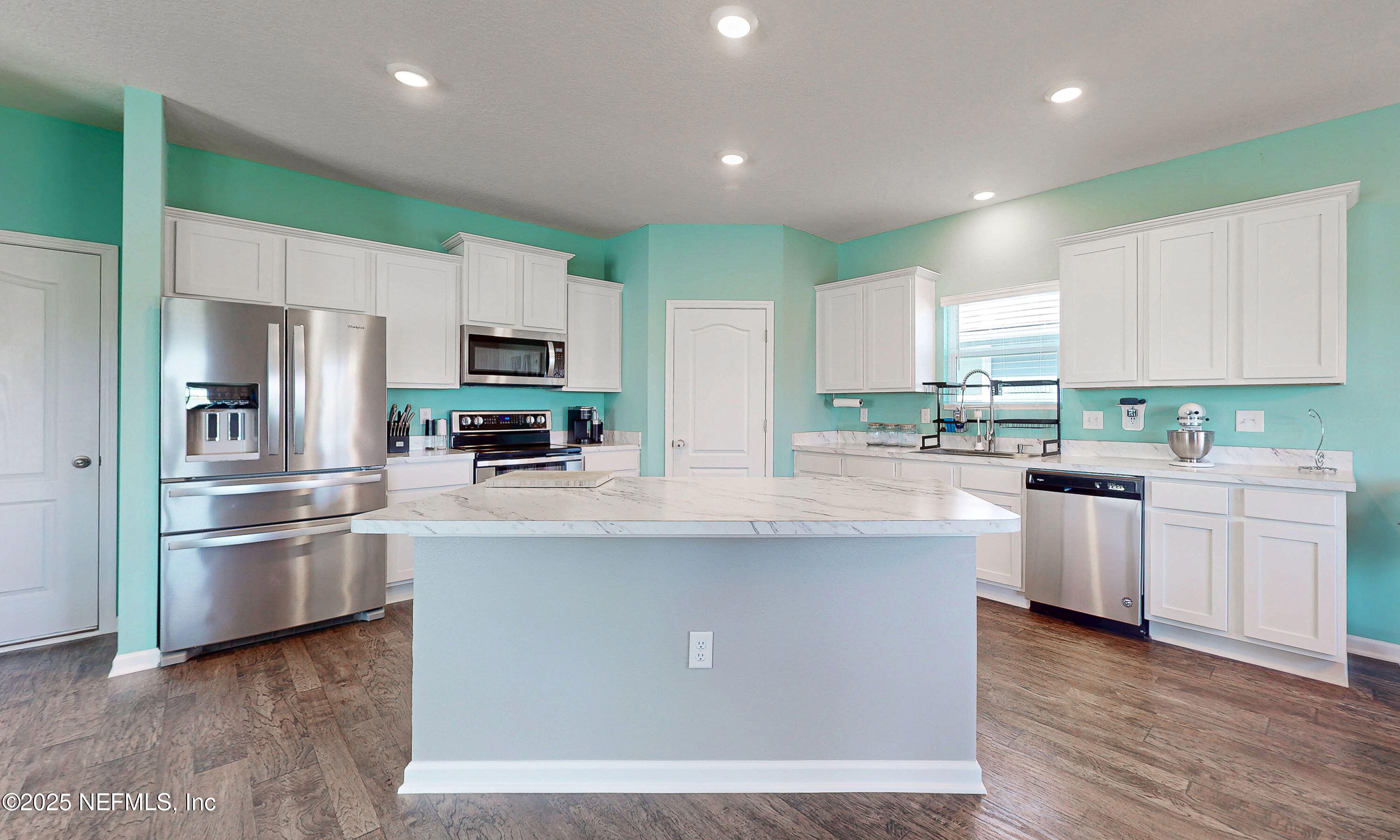 2358 EVENING OAKS Lane