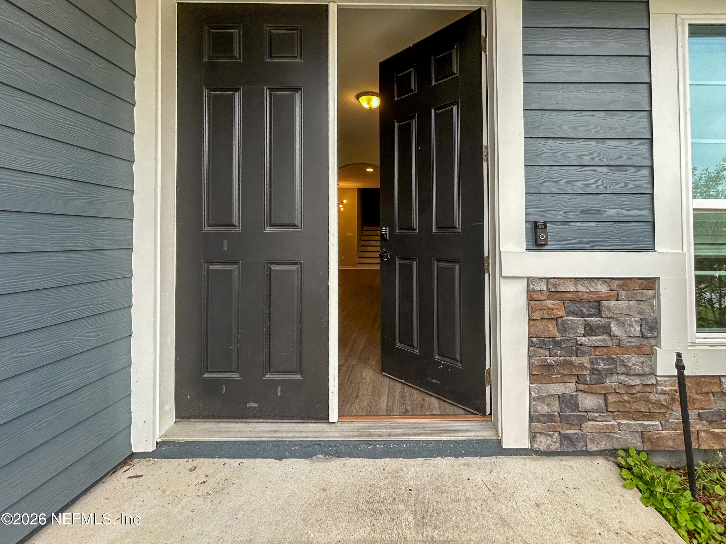 2734 COPPERWOOD Avenue