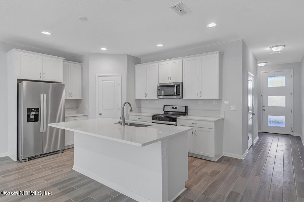 11282 MINNETTA Court