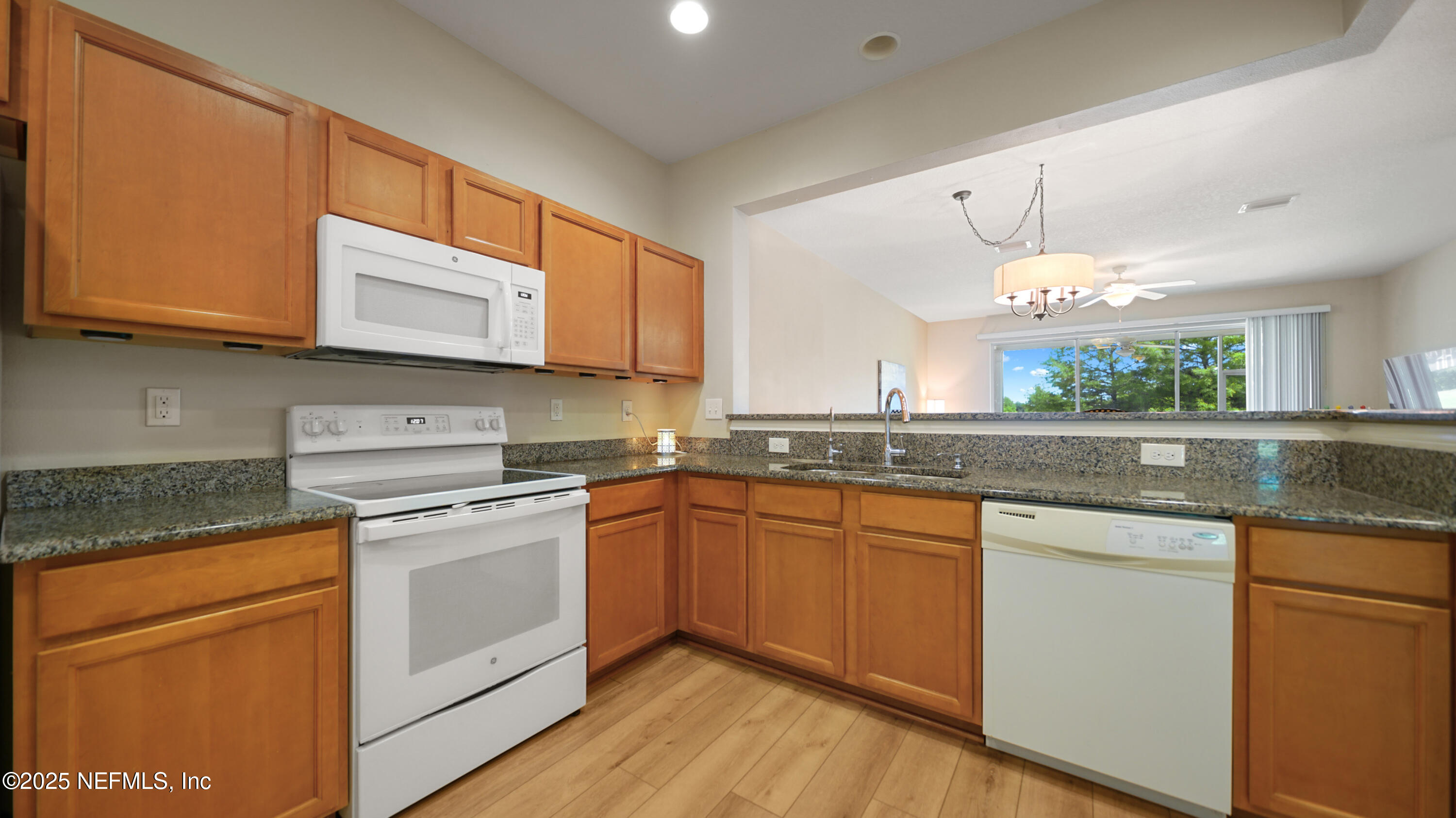 6935 WOODY VINE Drive