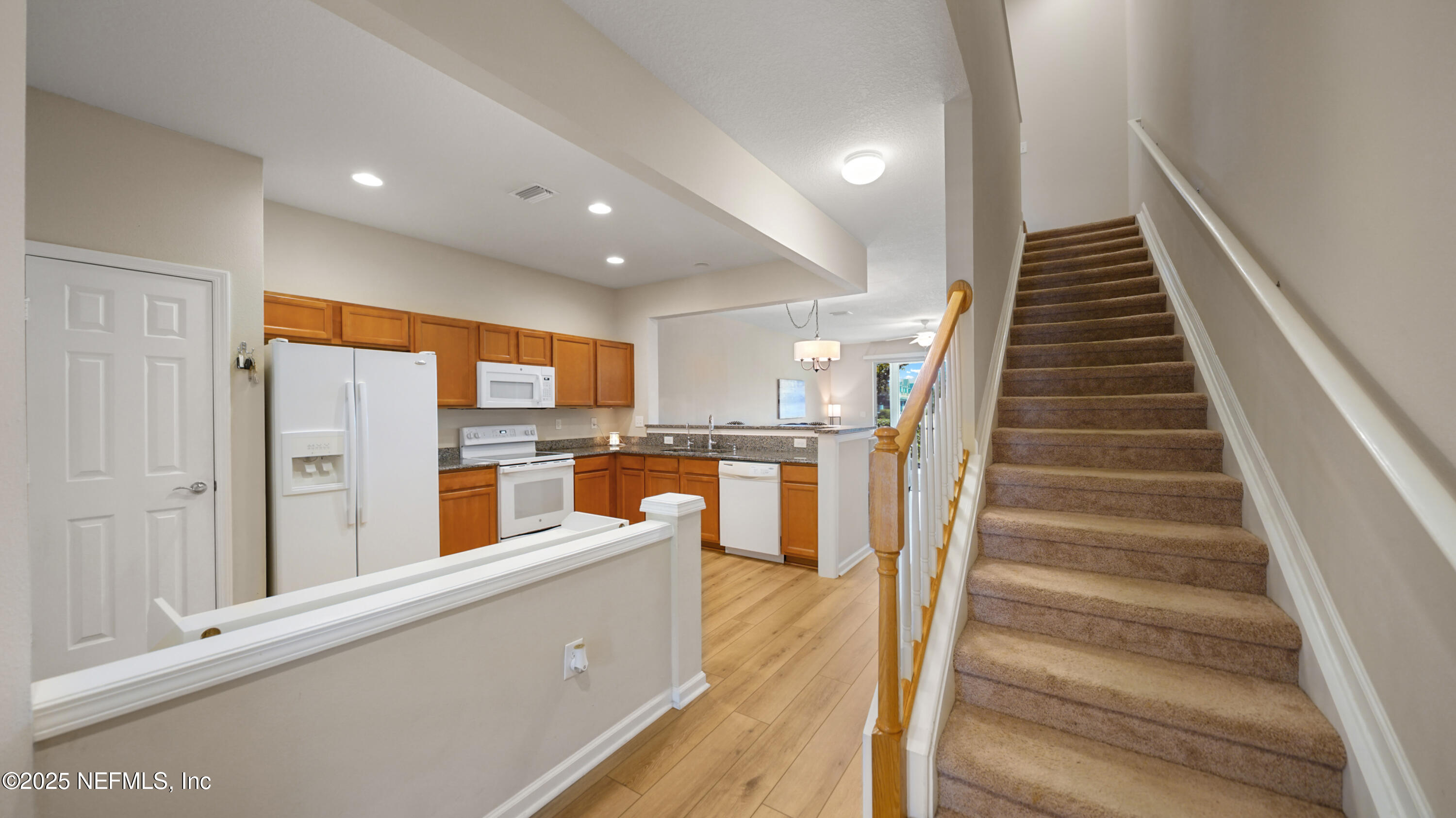 6935 WOODY VINE Drive