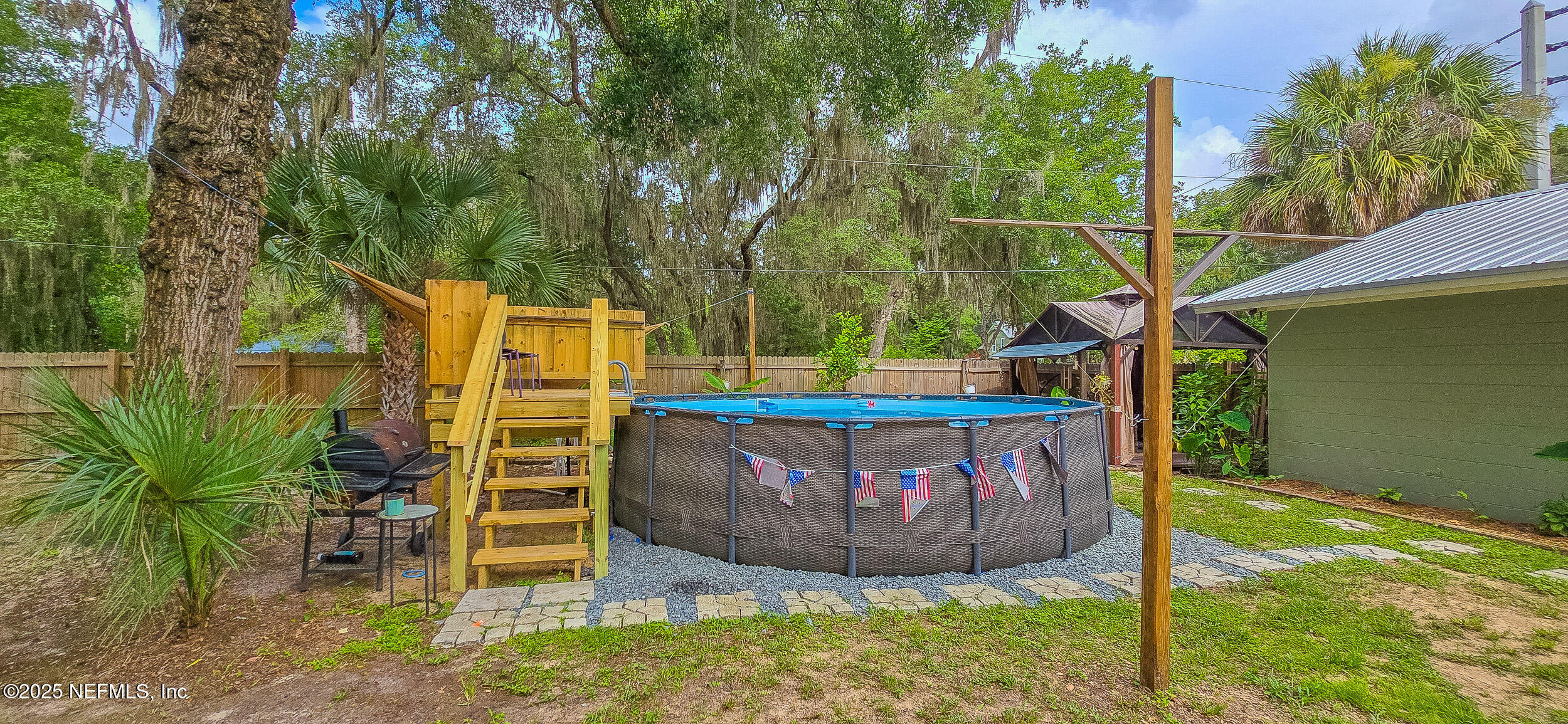 509 E TREMONT Street