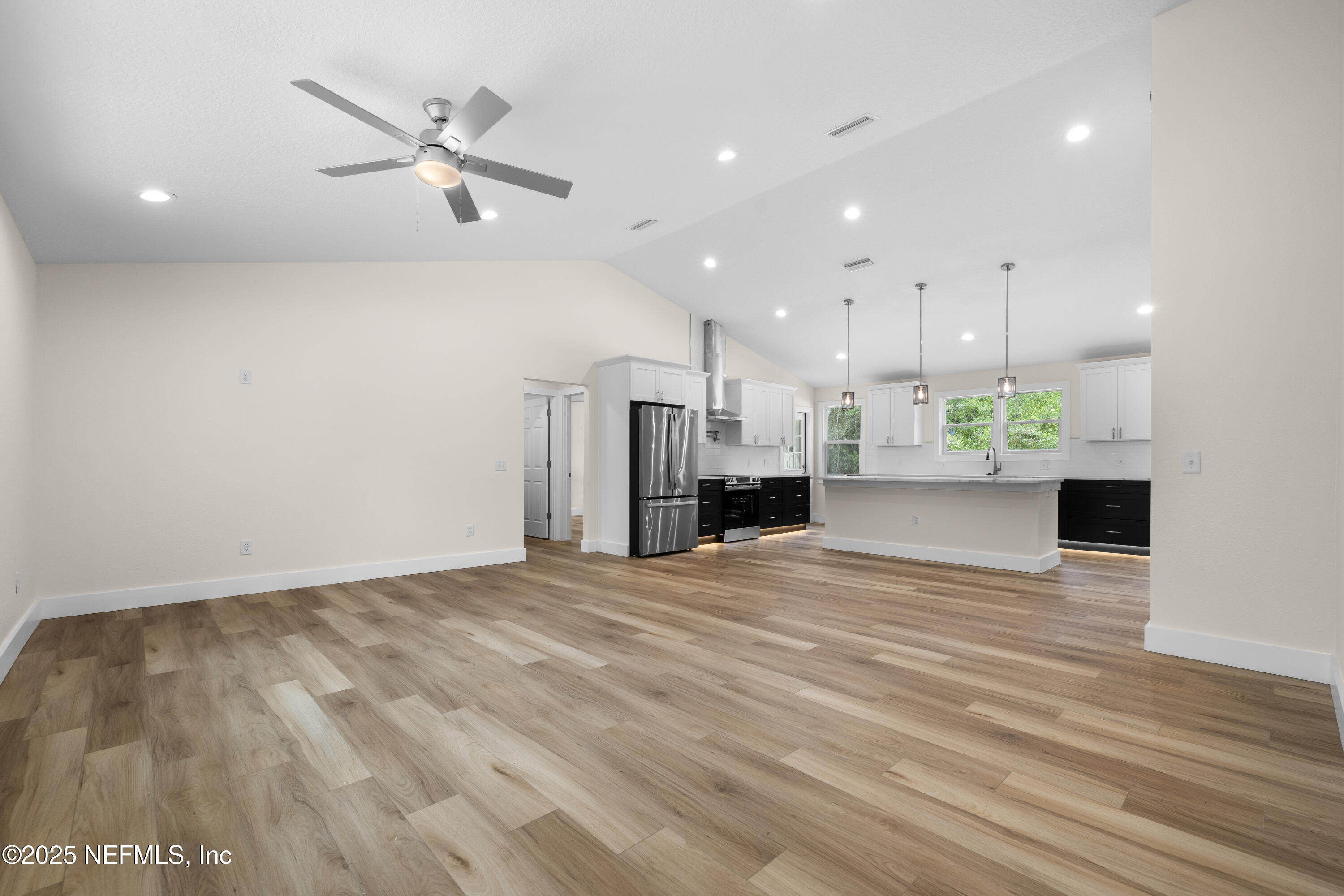 109 RIDGE Avenue