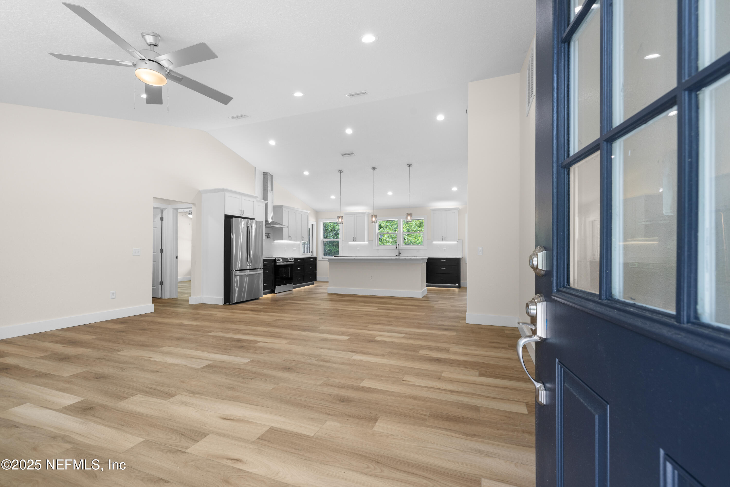 109 RIDGE Avenue