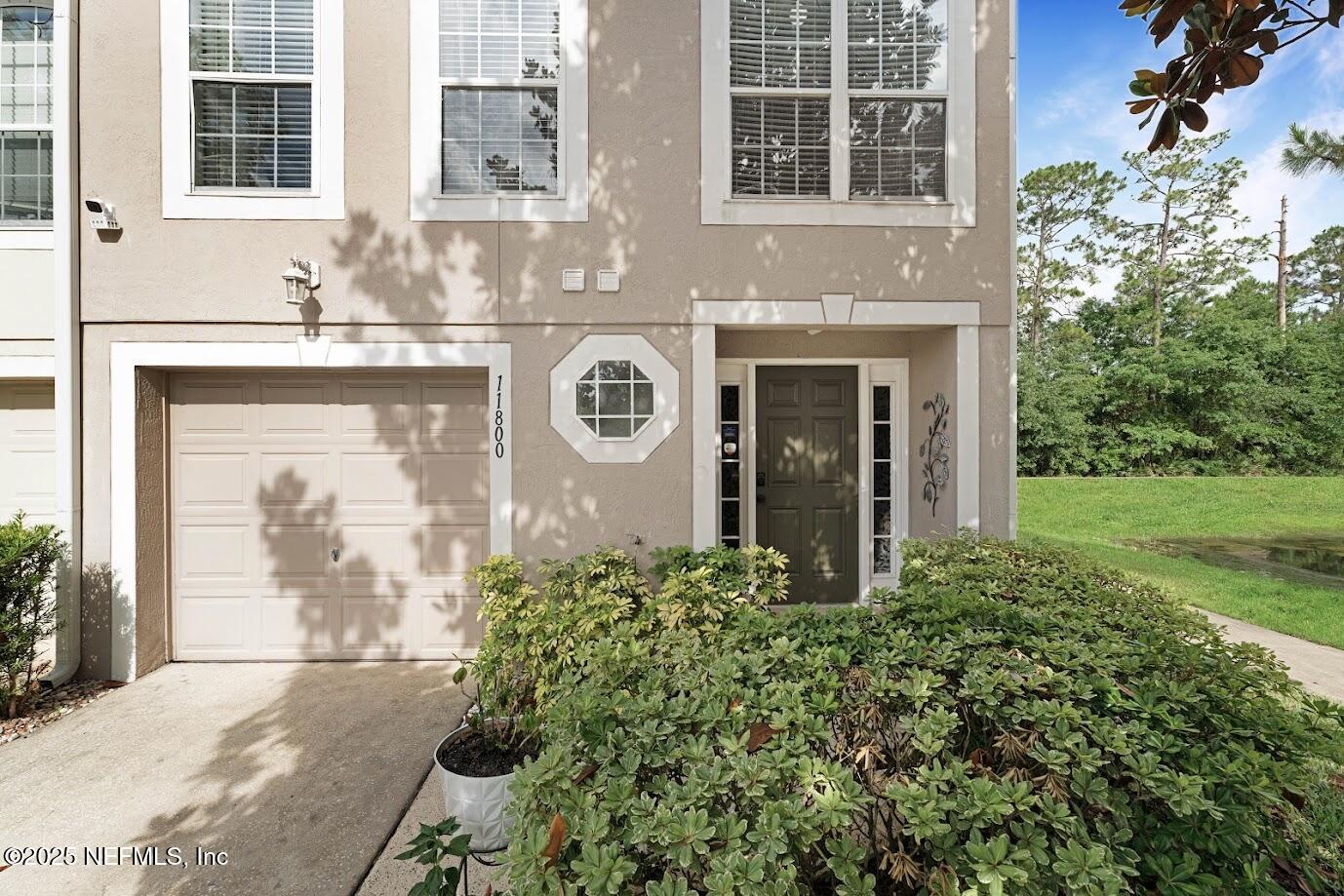 11800 LAKE BEND Circle