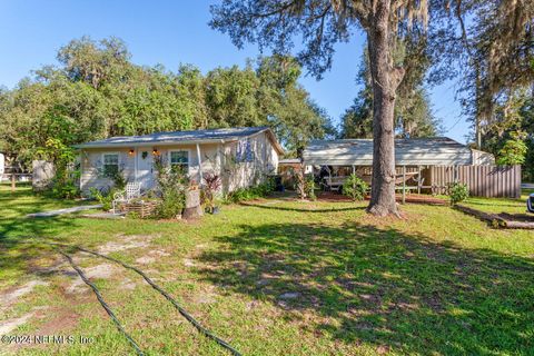 A home in Interlachen