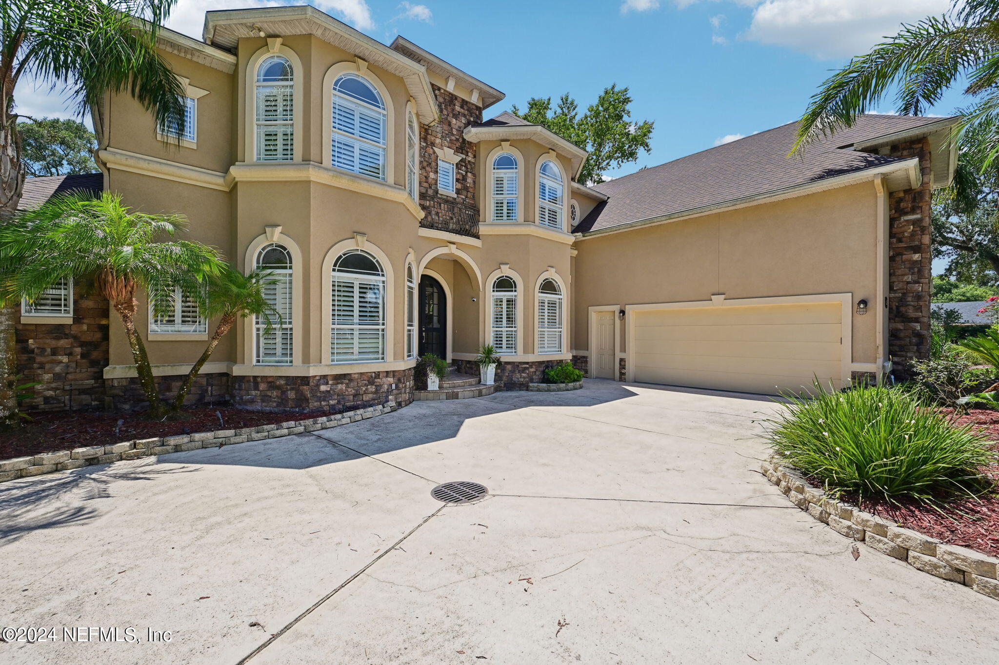 1128 MILL CREEK Drive