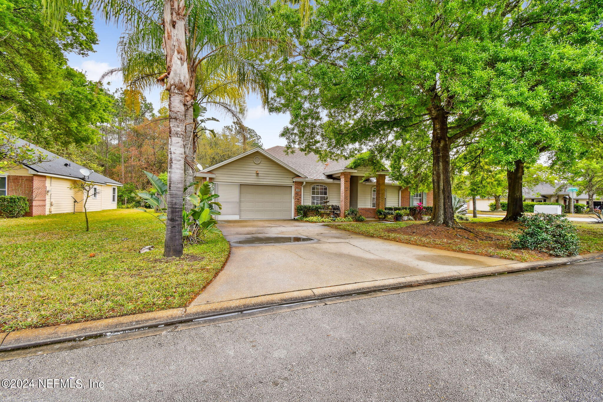 St Johns, FL home for sale located at 300 TARA GLENN Lane, St Johns, FL 32259