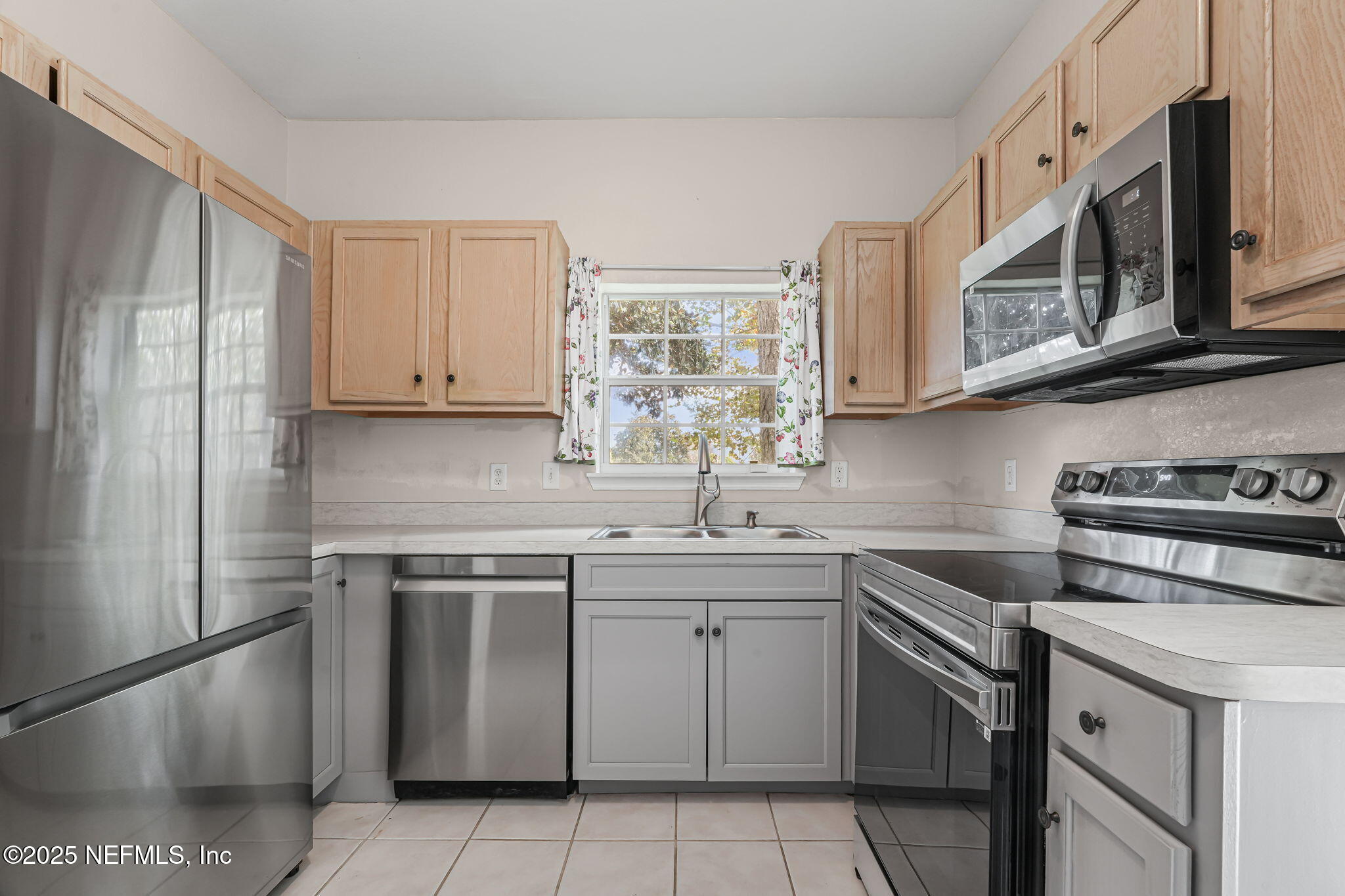 7800 POINT MEADOWS Drive 711