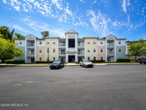 Photo of 5006 KEY LIME Drive #305, Jacksonville, FL 32256 (MLS # 2144295)