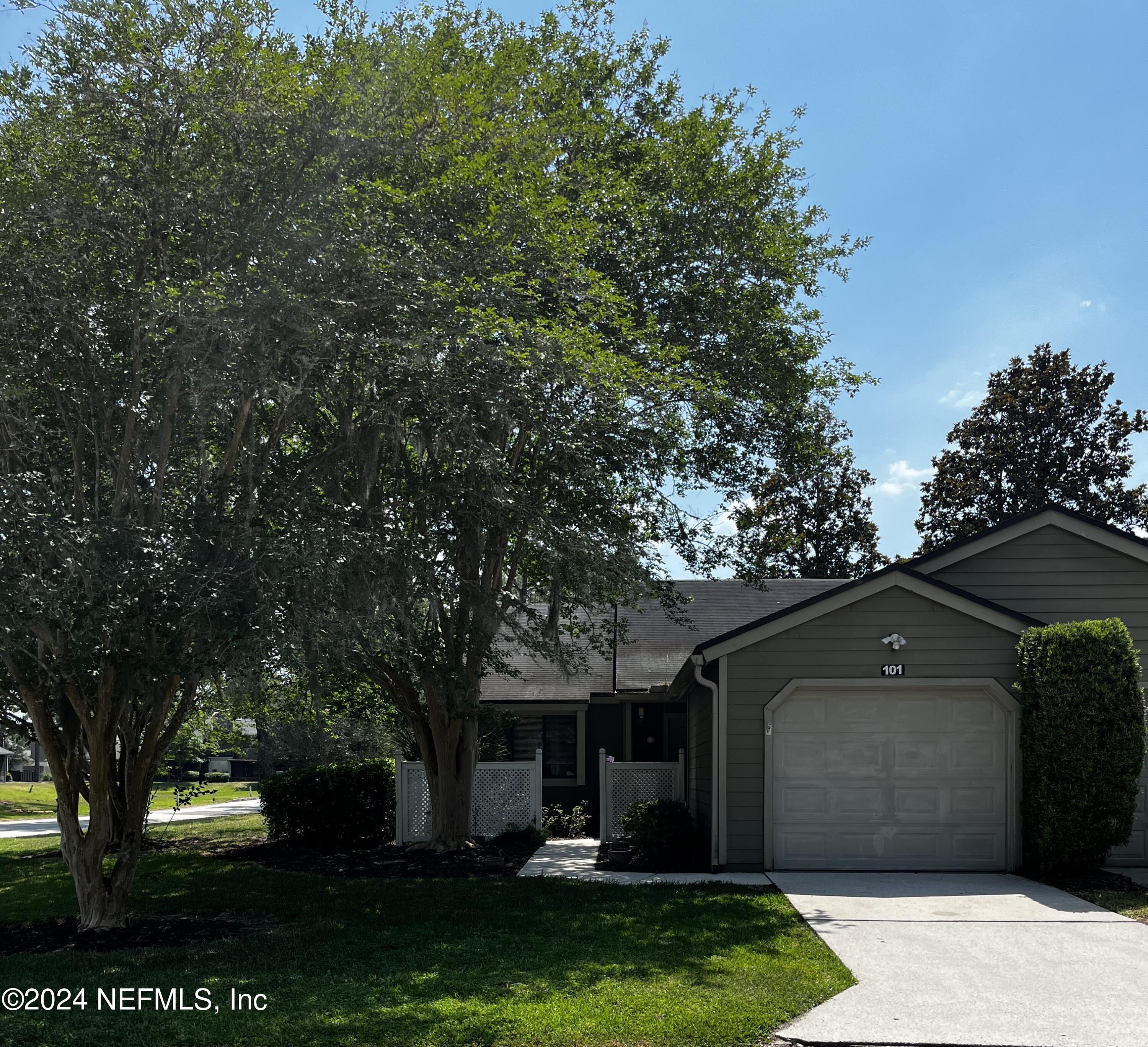 Jacksonville, FL home for sale located at 7610 Baymeadows Circle W Unit 101, Jacksonville, FL 32256