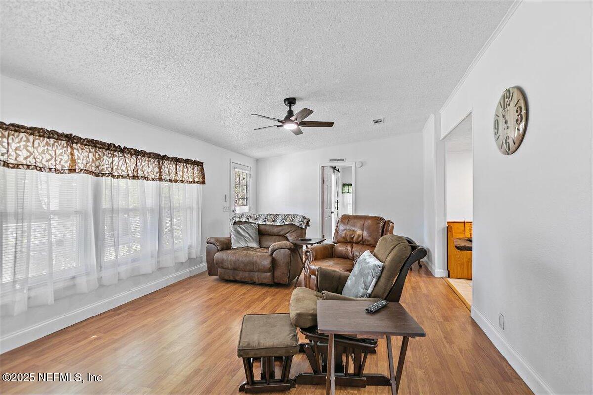 14513 DUVAL Place W