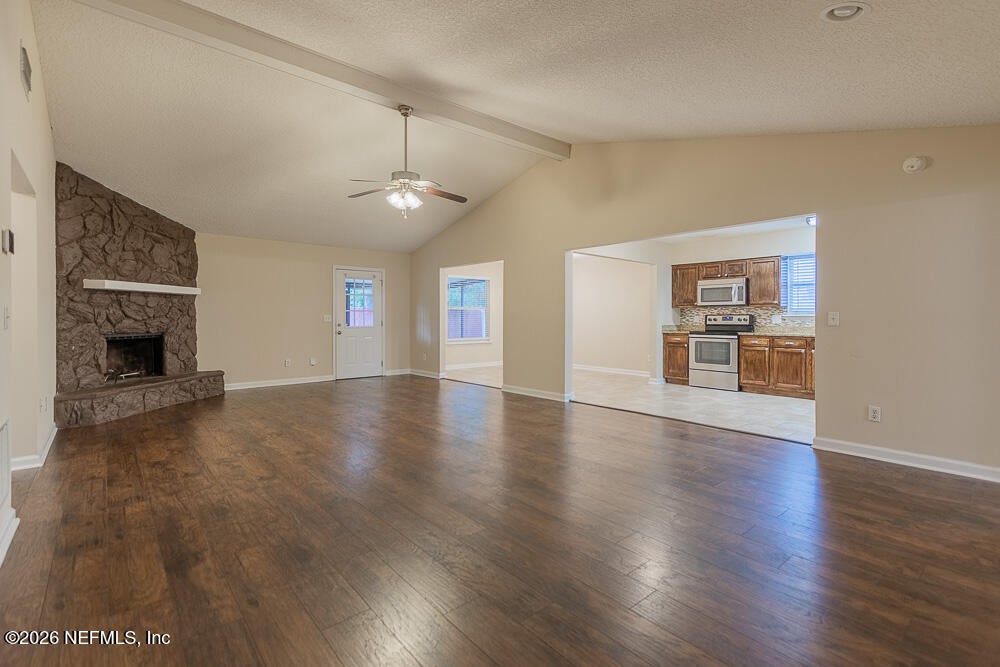 10516 E CHIPPENDALE Circle